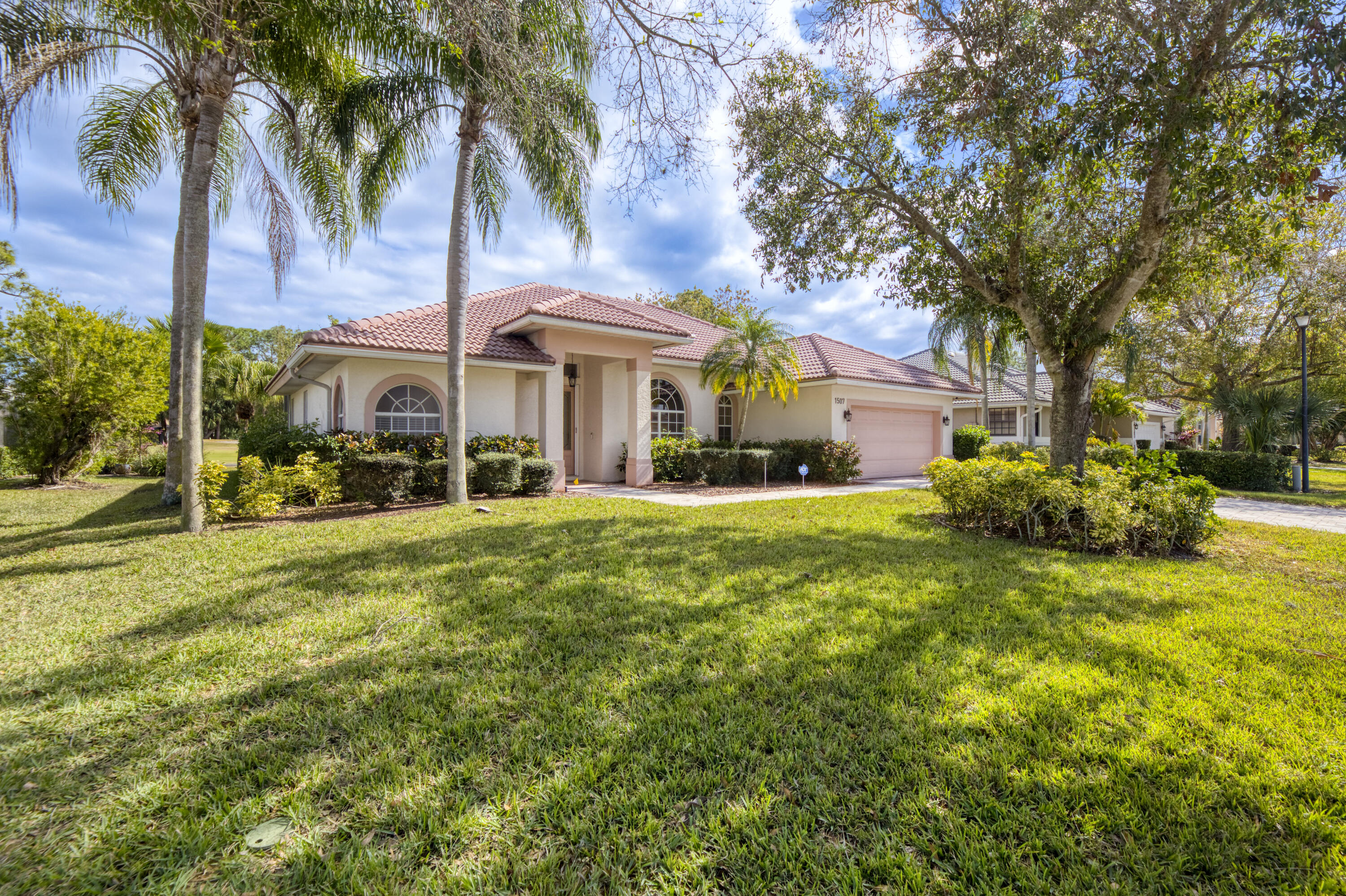 1507 SW Mockingbird Circle — photo