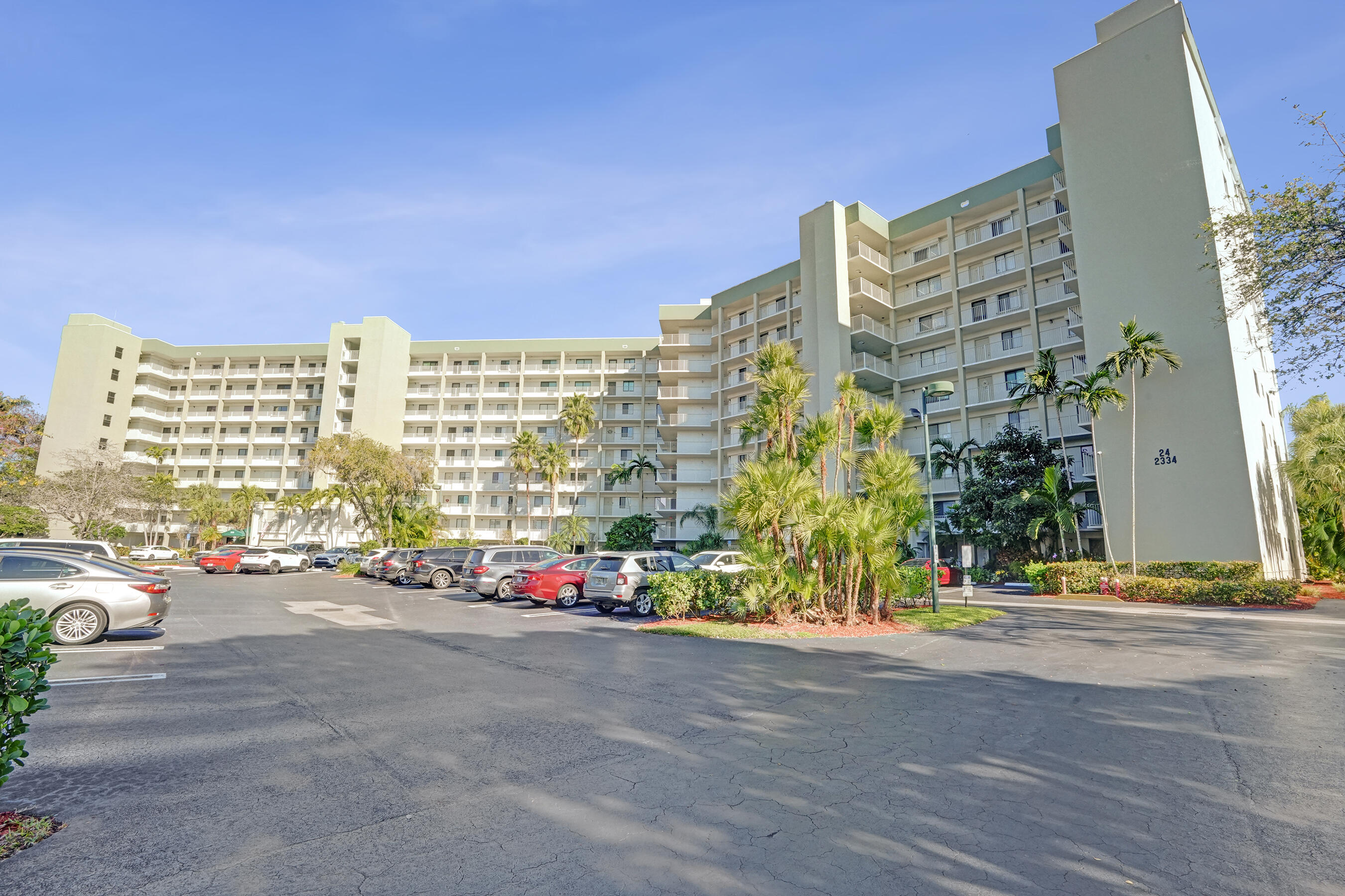 2334 S Cypress Bend Drive 907 — photo