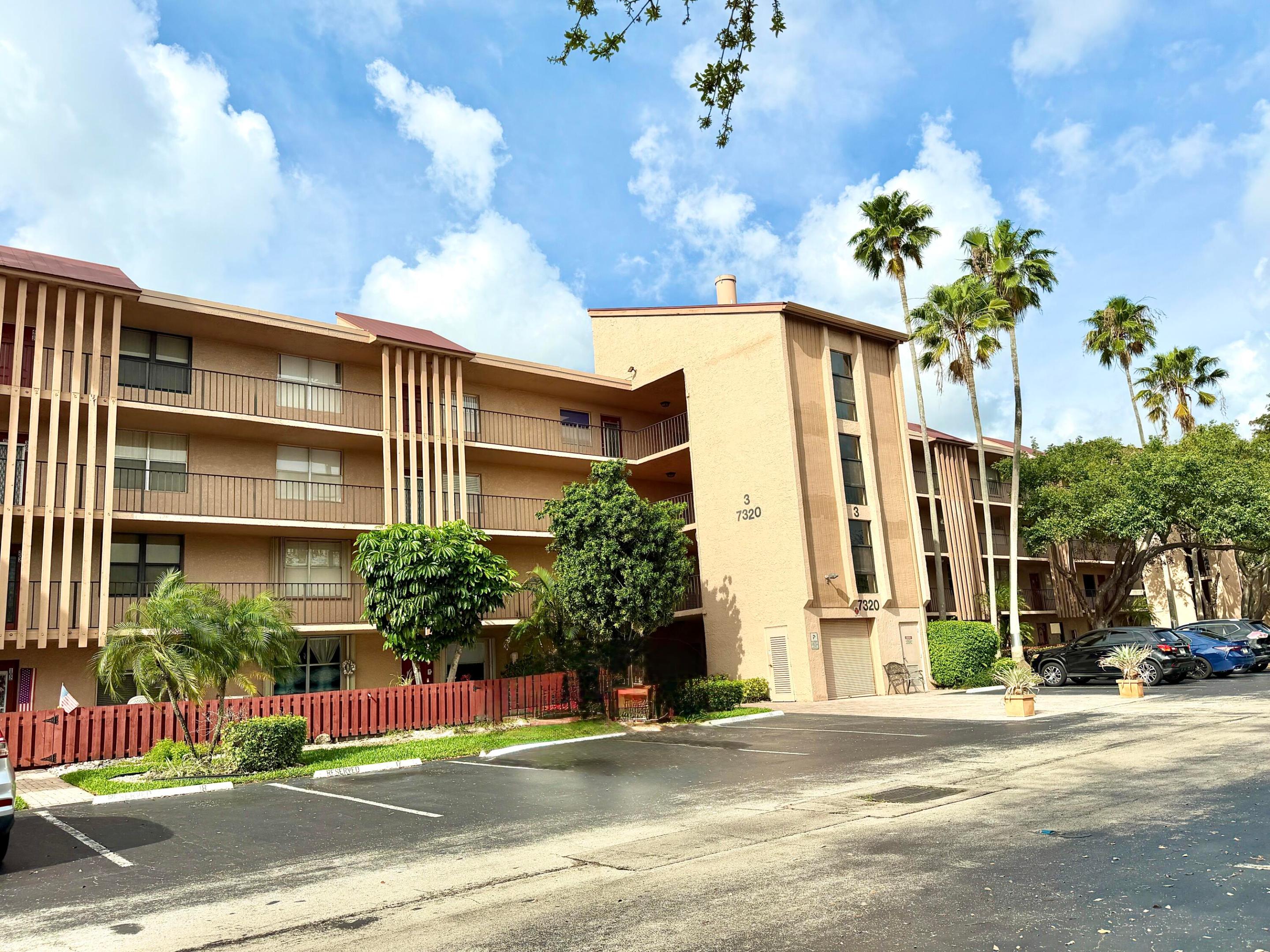 7320 Lake Cir Drive 204 — photo