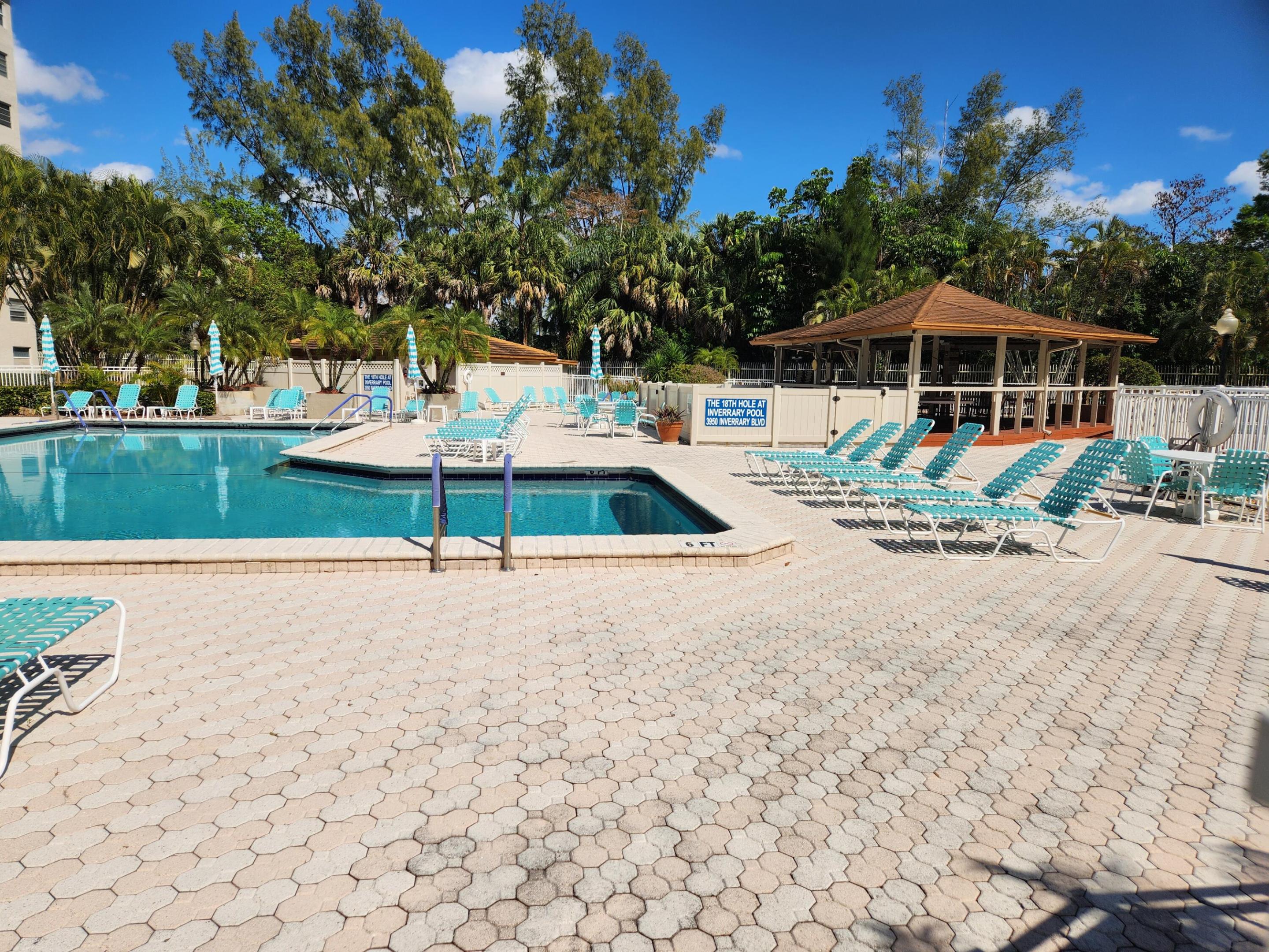 3940 Inverrary Boulevard 302 — photo