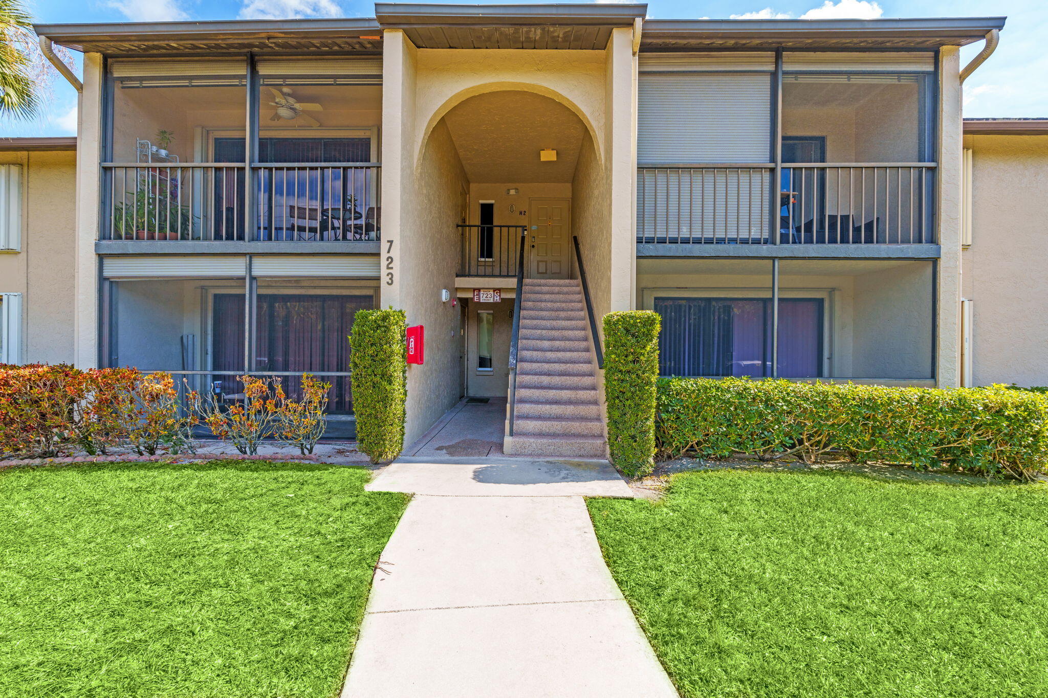 723 Sunny Pine Way H2 — photo
