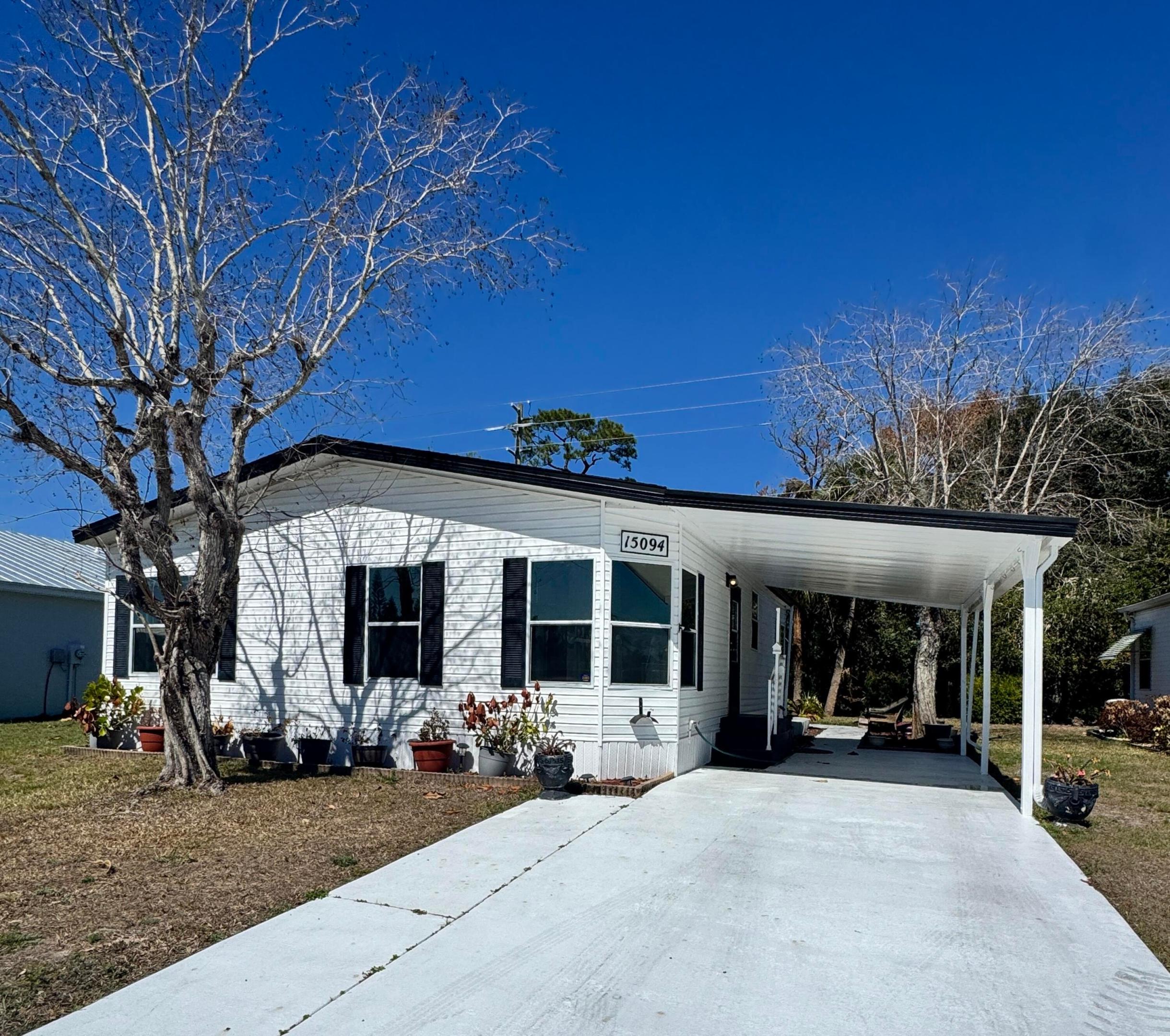 15094 Agulia Avenue — photo