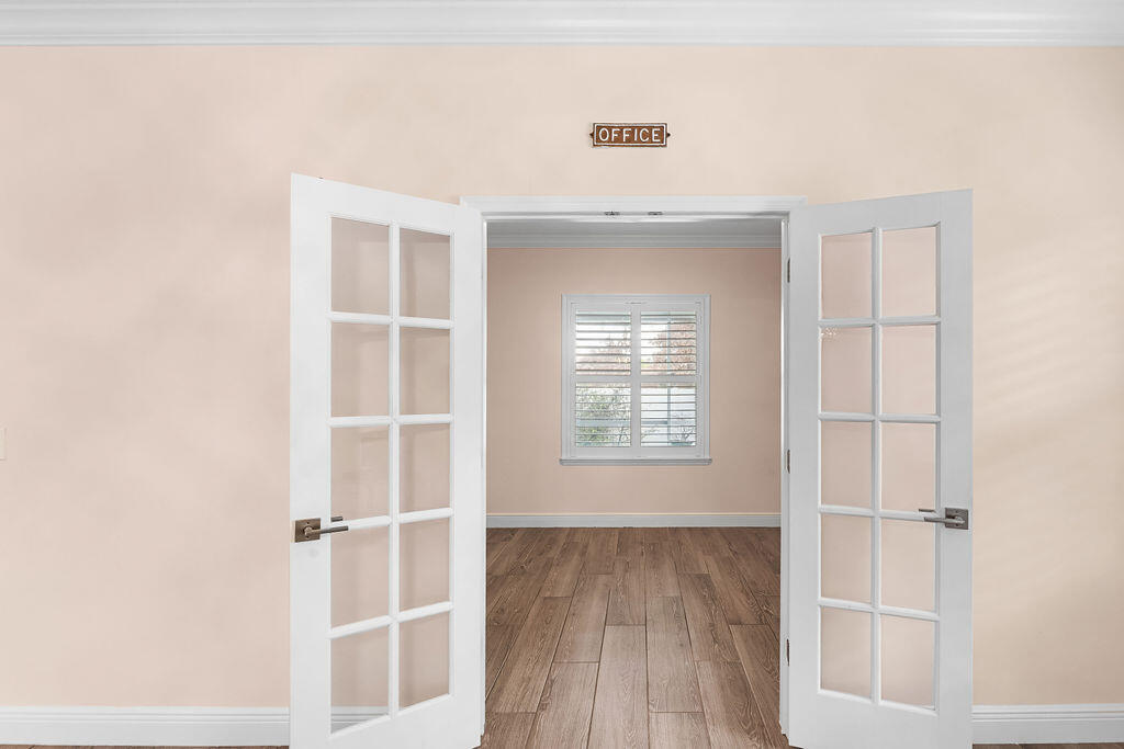 5285 NW South Delwood Drive — photo