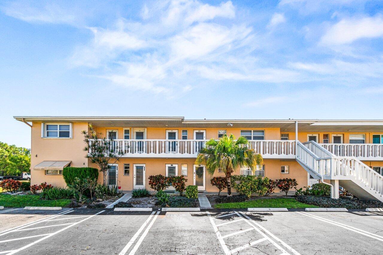 2121 NE 1st Court 202 — photo