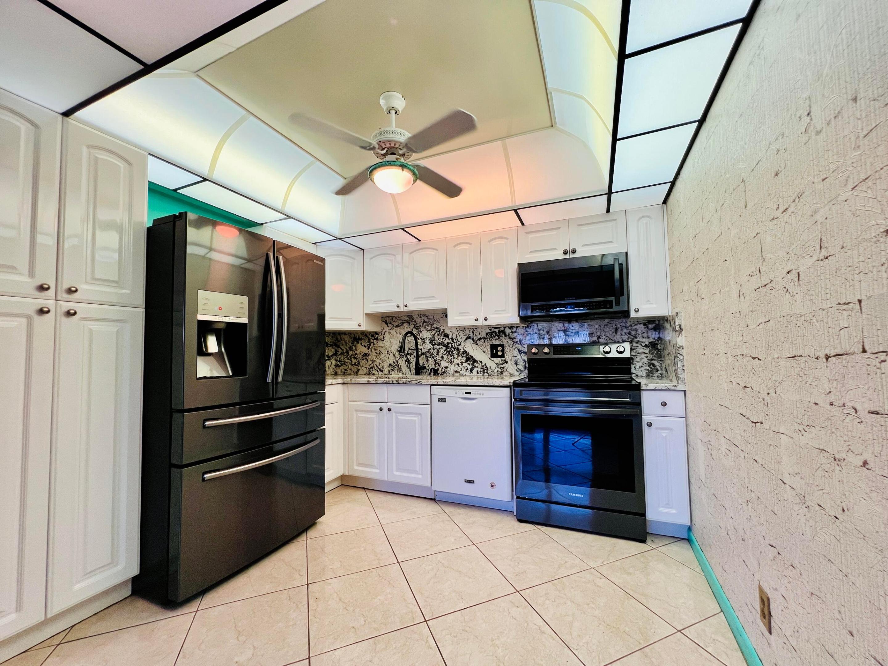 110 Wellington B — photo