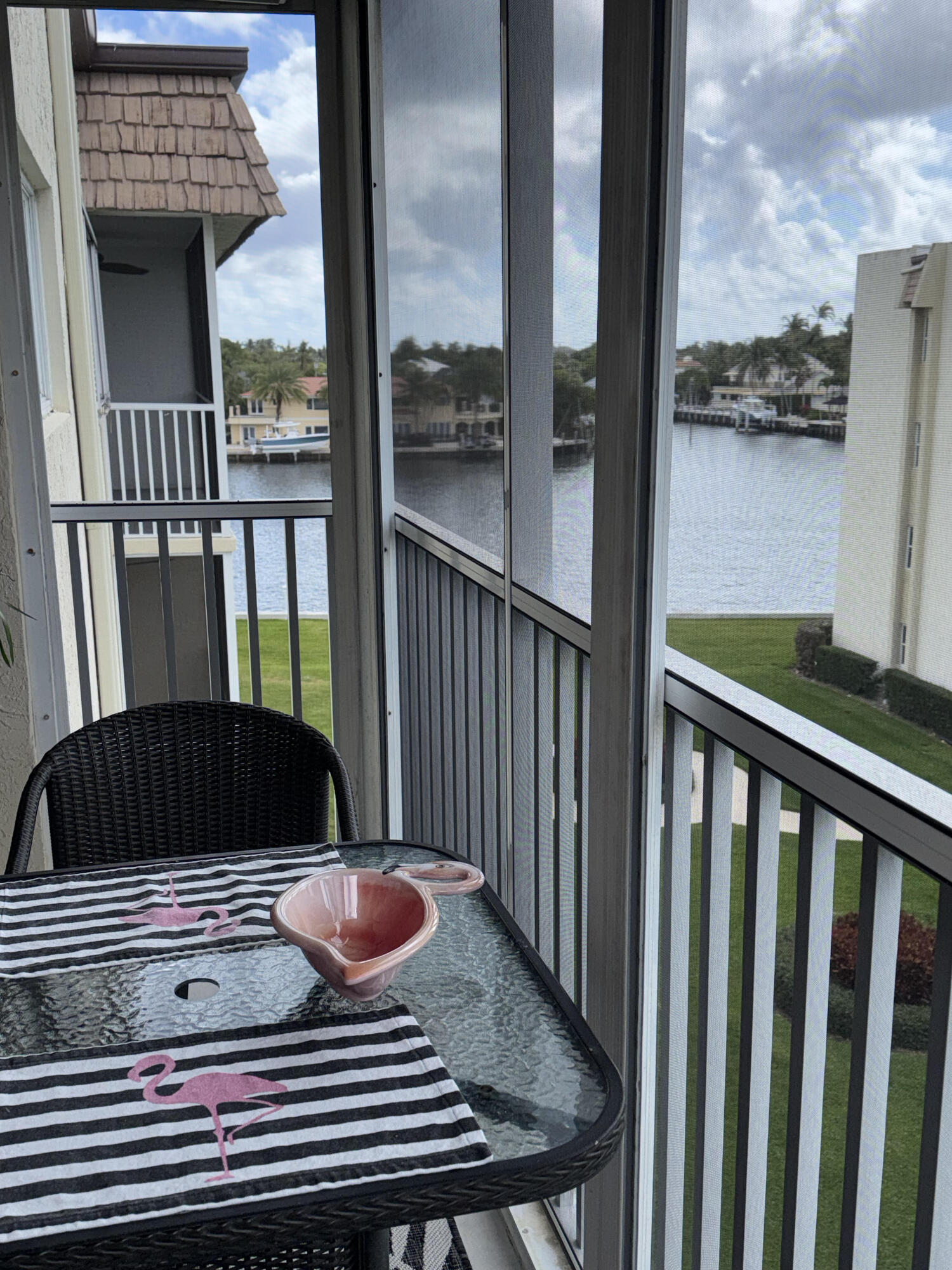 650 Snug Harbor Drive G407 — photo