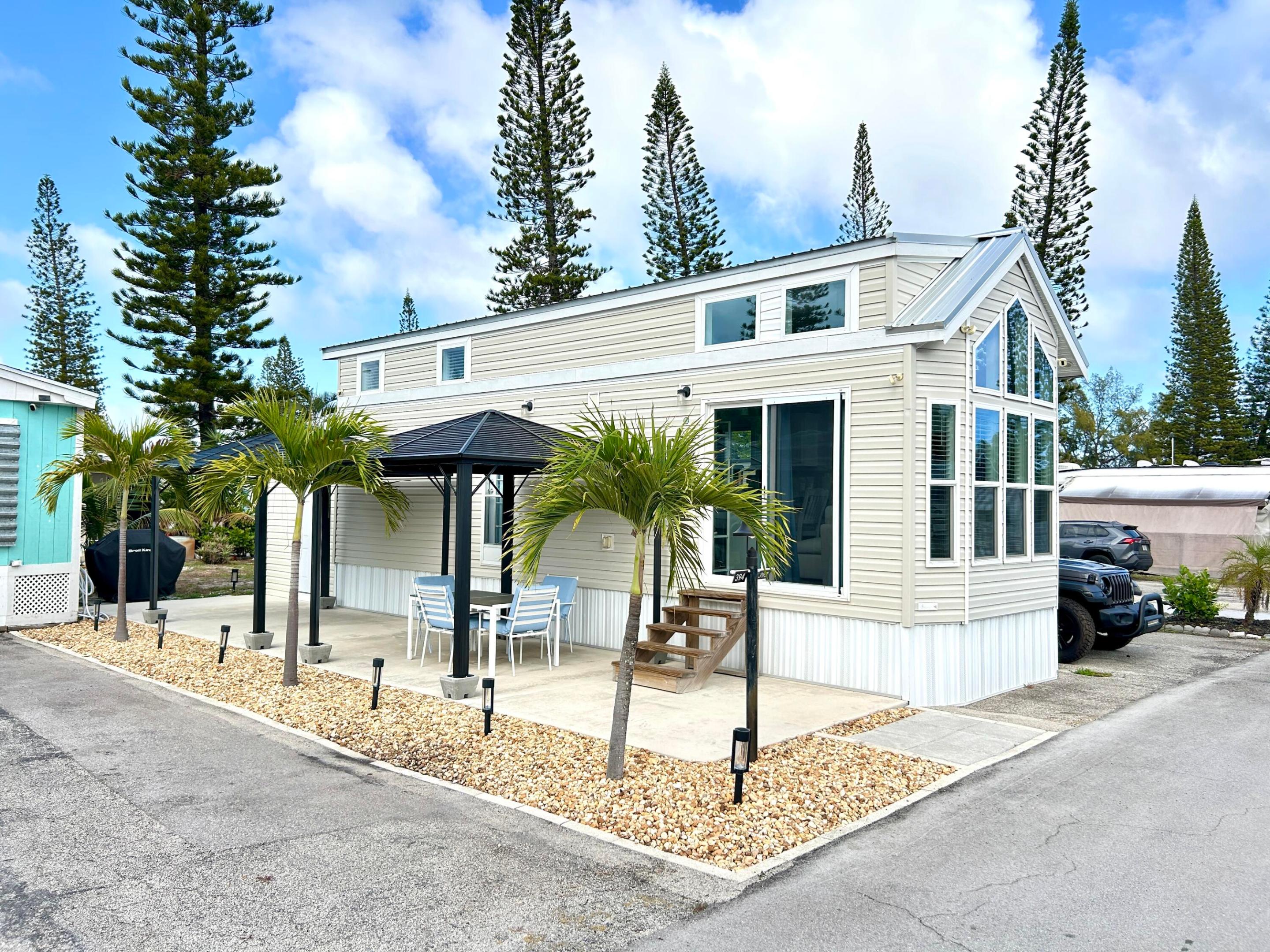 875 NE 48 Th Street Lot 393 — photo