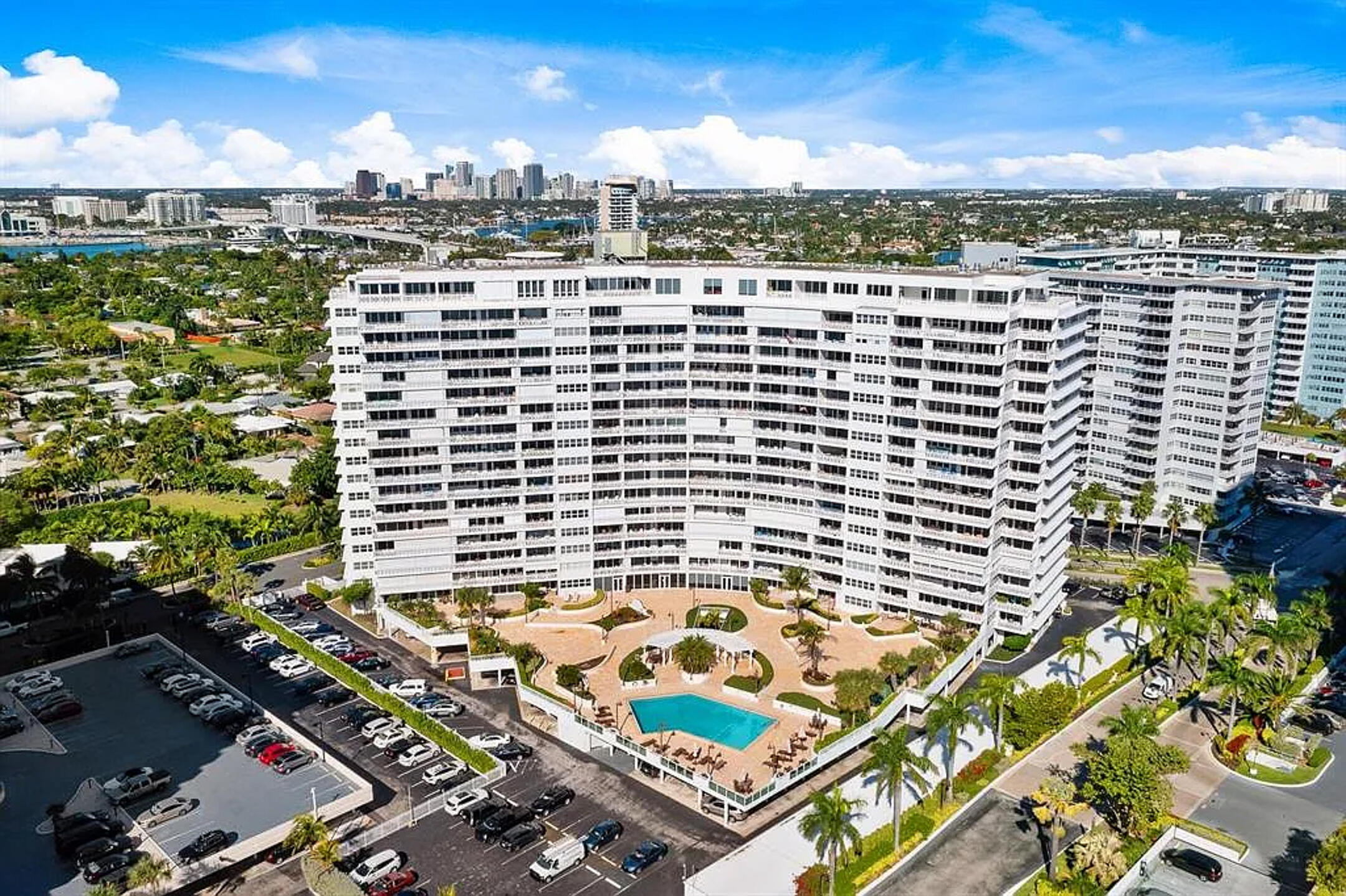 2000 S Ocean Drive 810 — photo