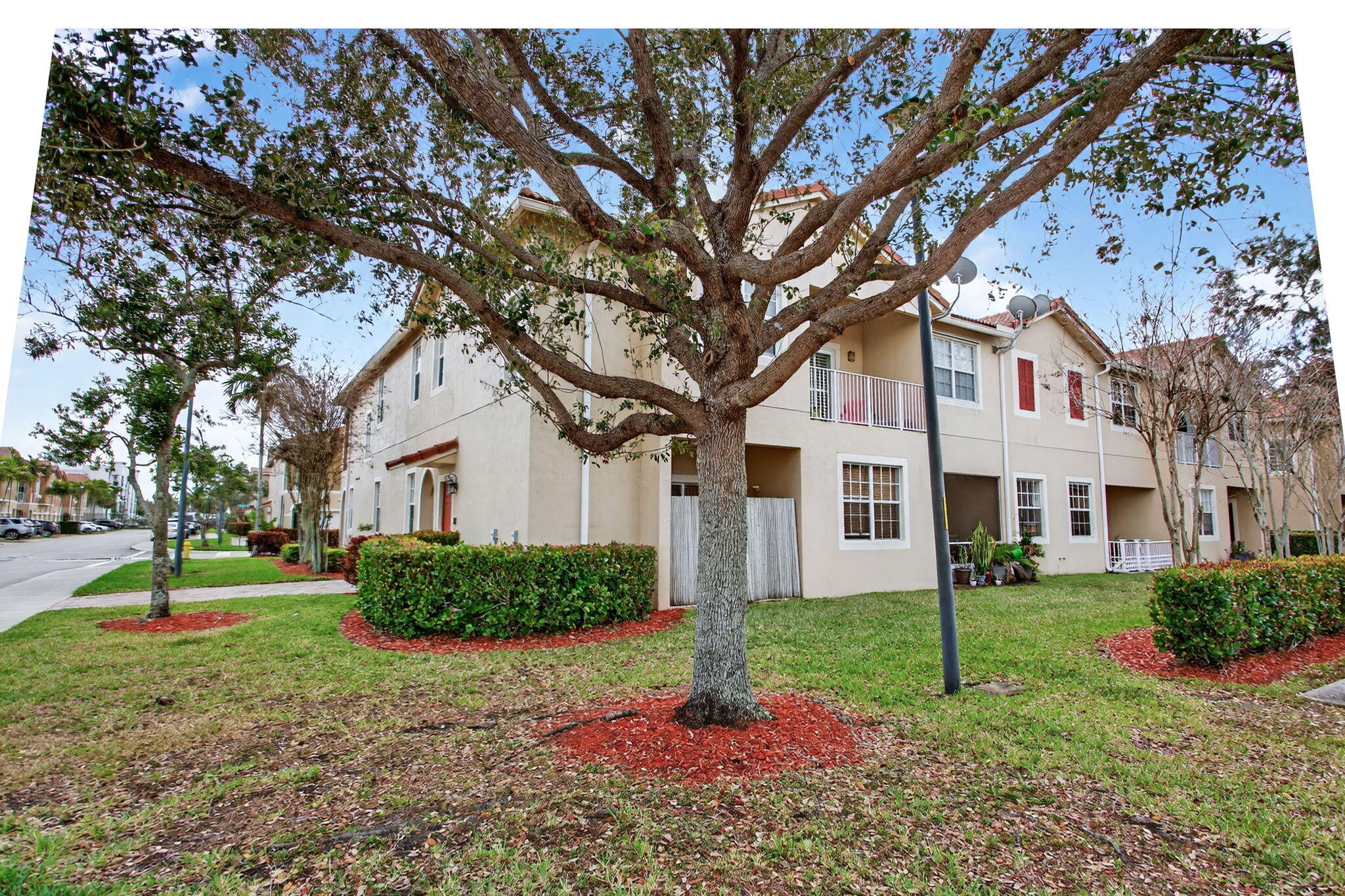 9125 Pershore Place 8204 — photo