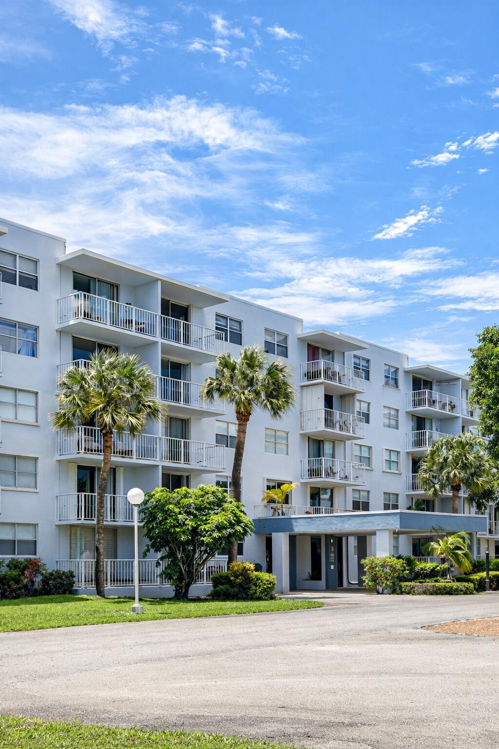 500 Executive Center Drive 2H — photo