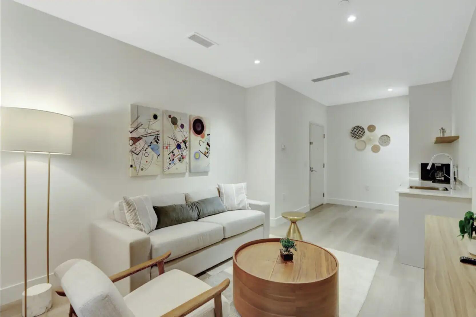 229 SW 9th Street 201 — photo