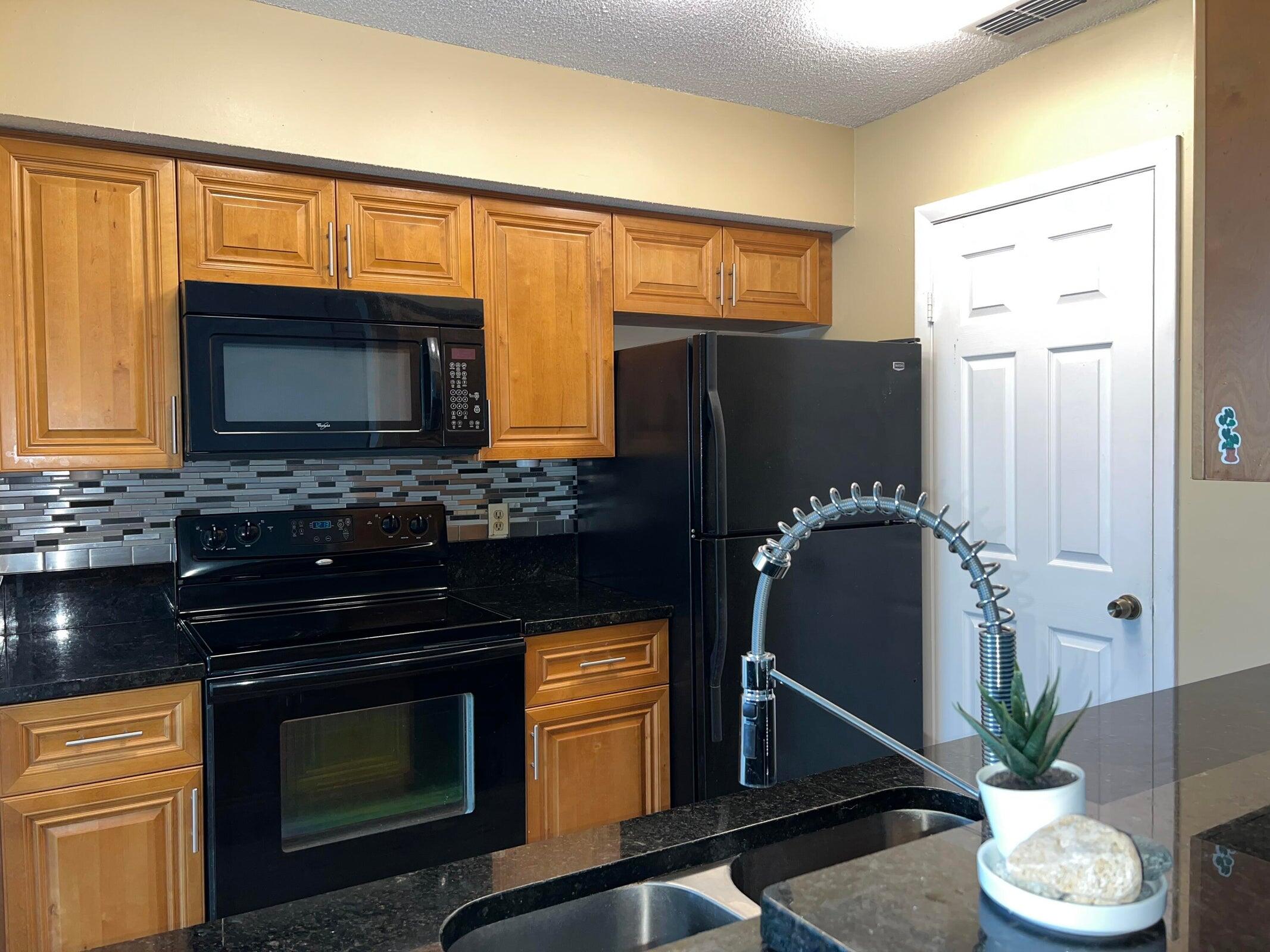 815 W Boynton Beach Boulevard 7-205 — photo