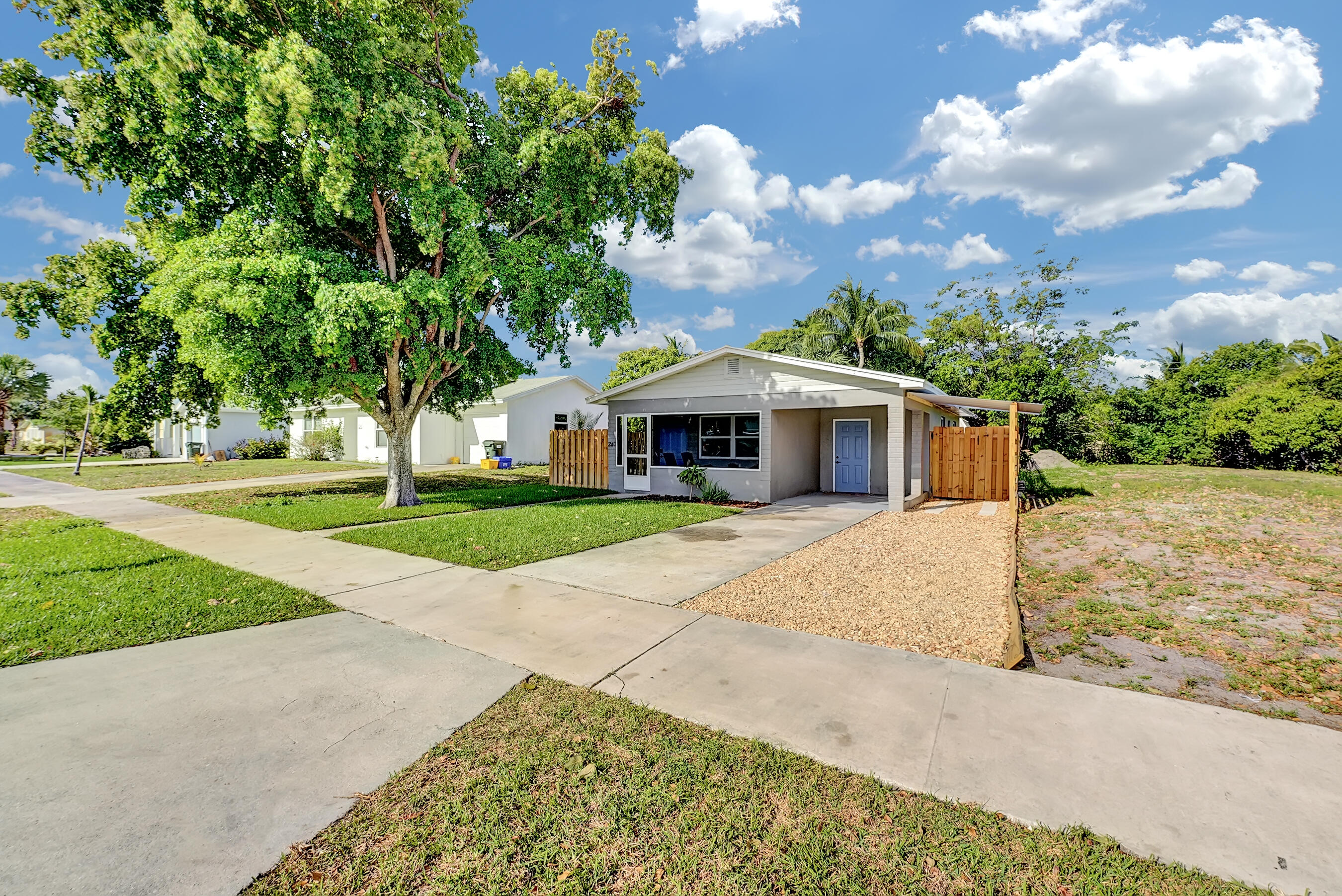 240 NW 9th Avenue — photo