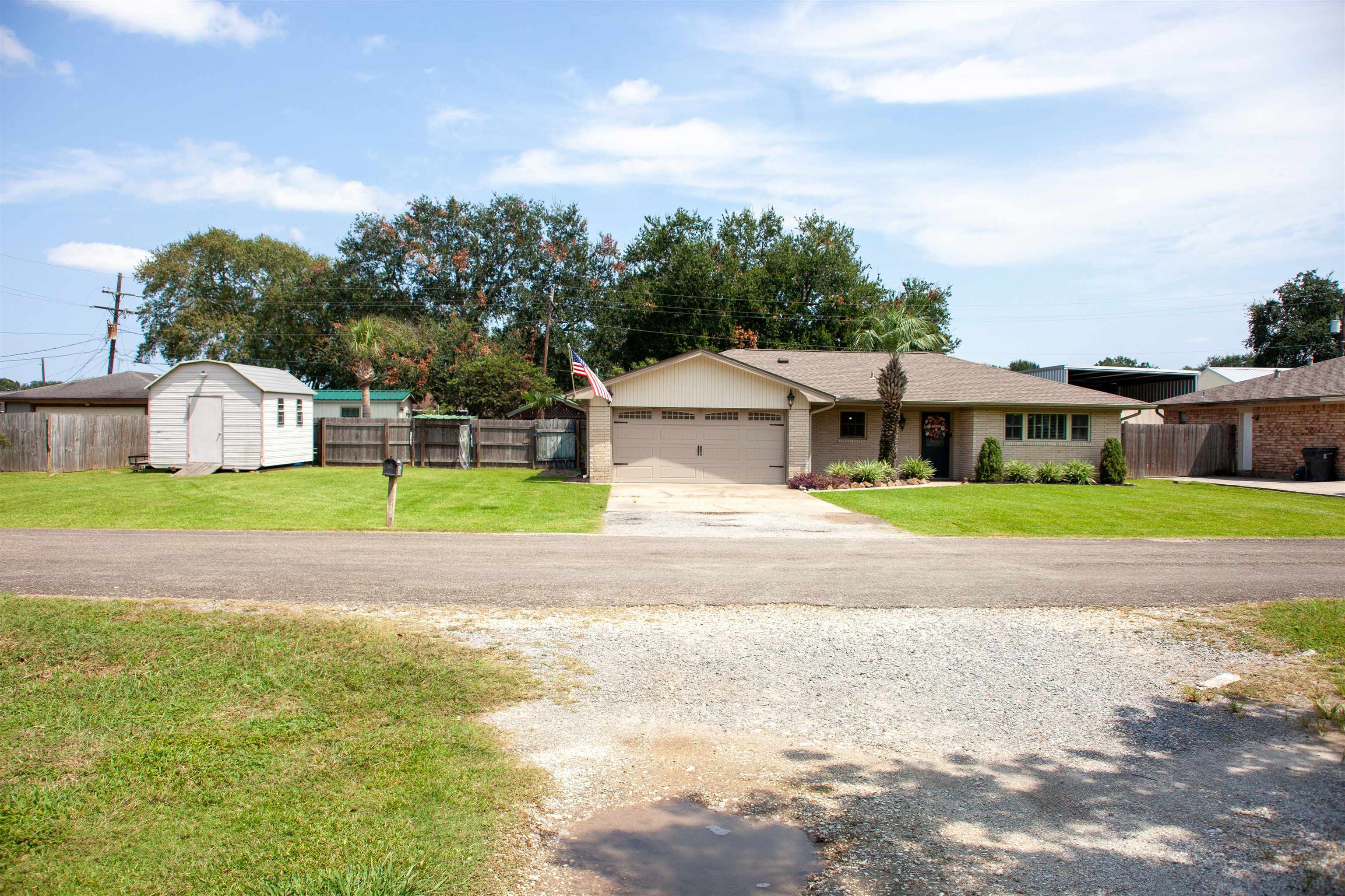 326 Martin — photo