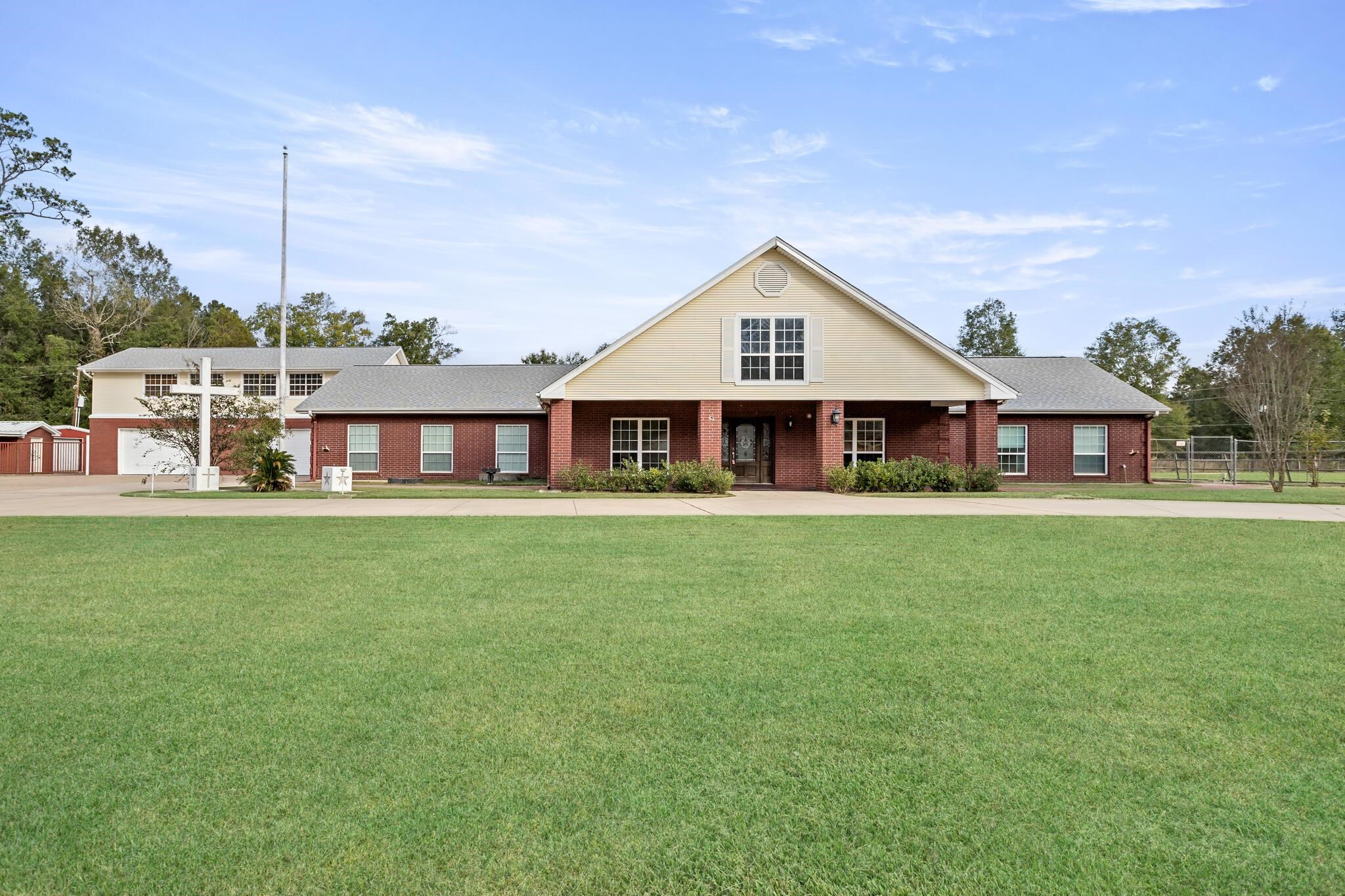 486 Parish Road, Orange, TX 77632 — photo 2