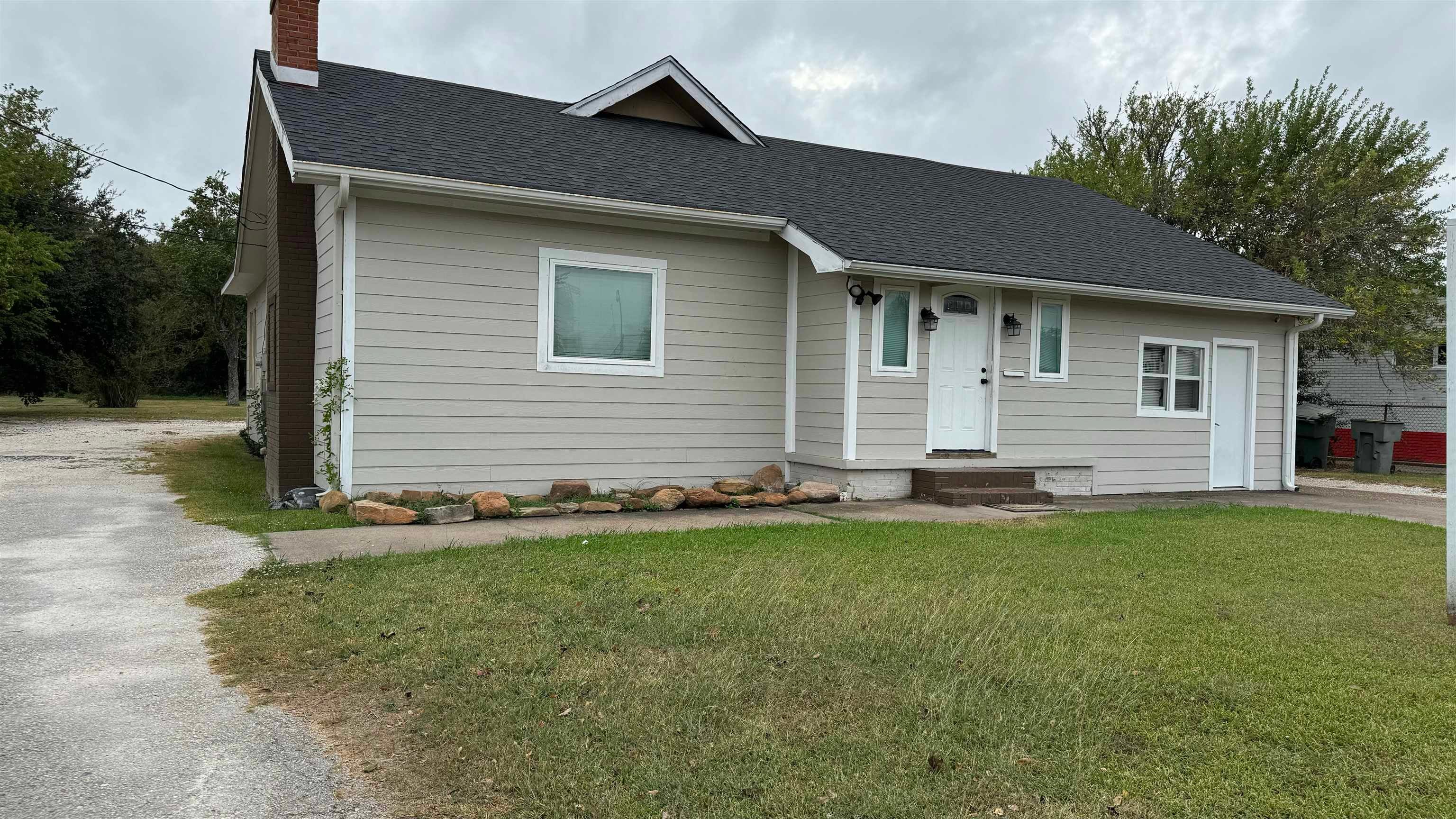 2125 Jefferson Dr. — photo