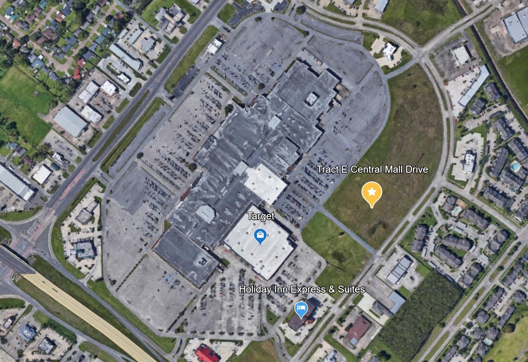 Tr E Central Mall Dr — photo