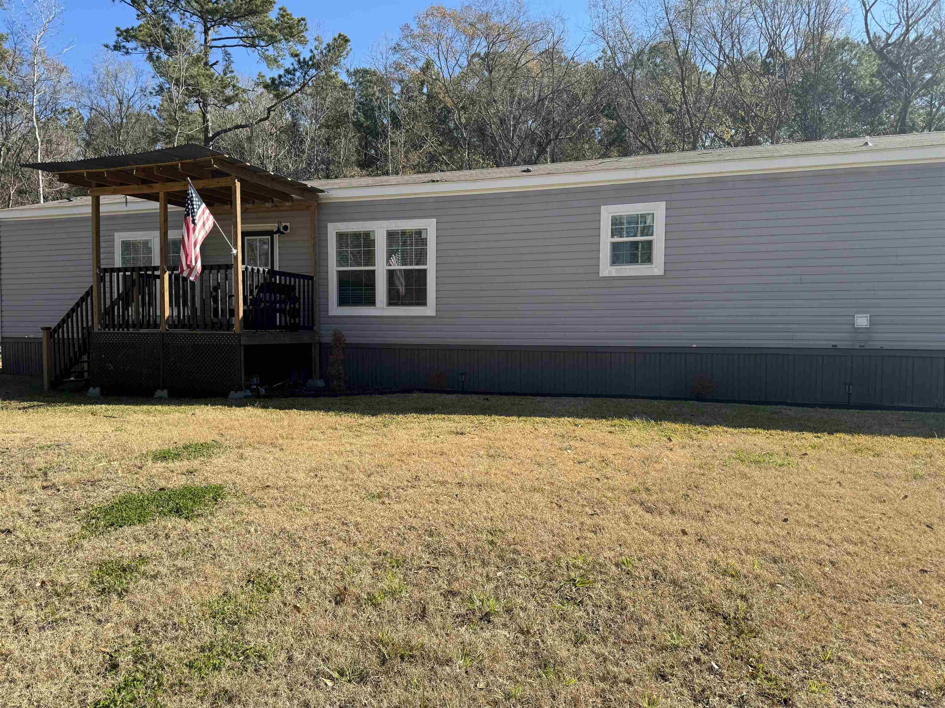 5744 Sharlane — photo