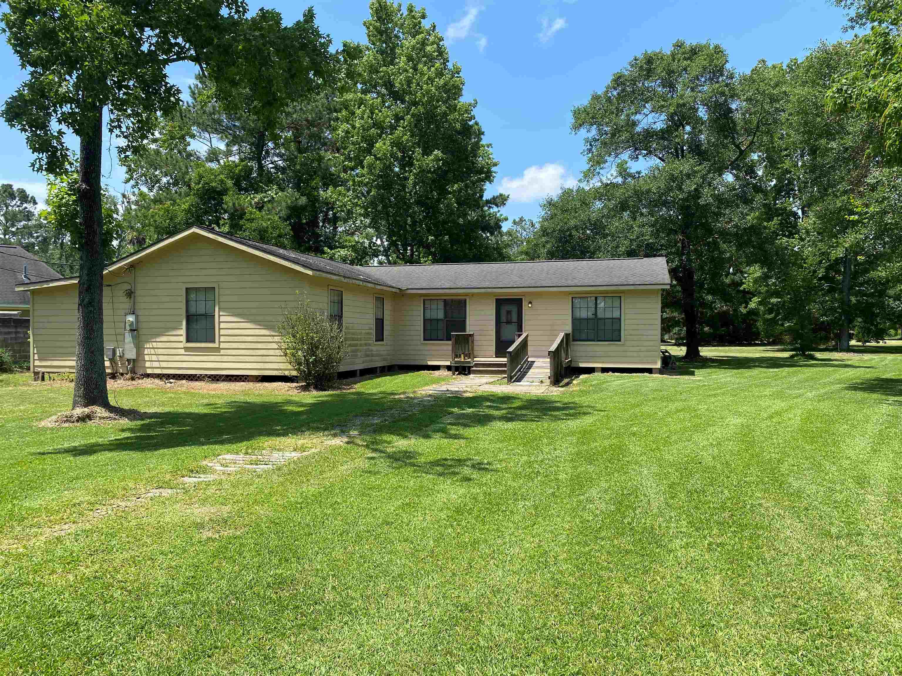8436 Bessie Heights Rd — photo