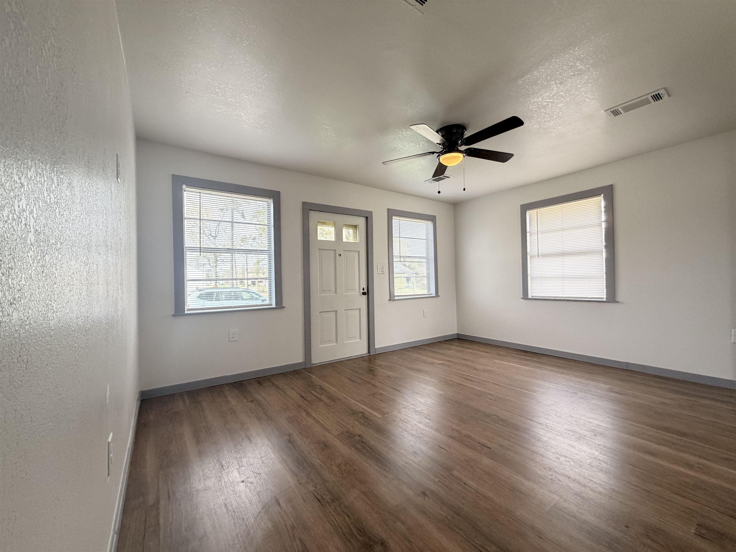 301 Morrell, Orange, TX 77630 — photo 2