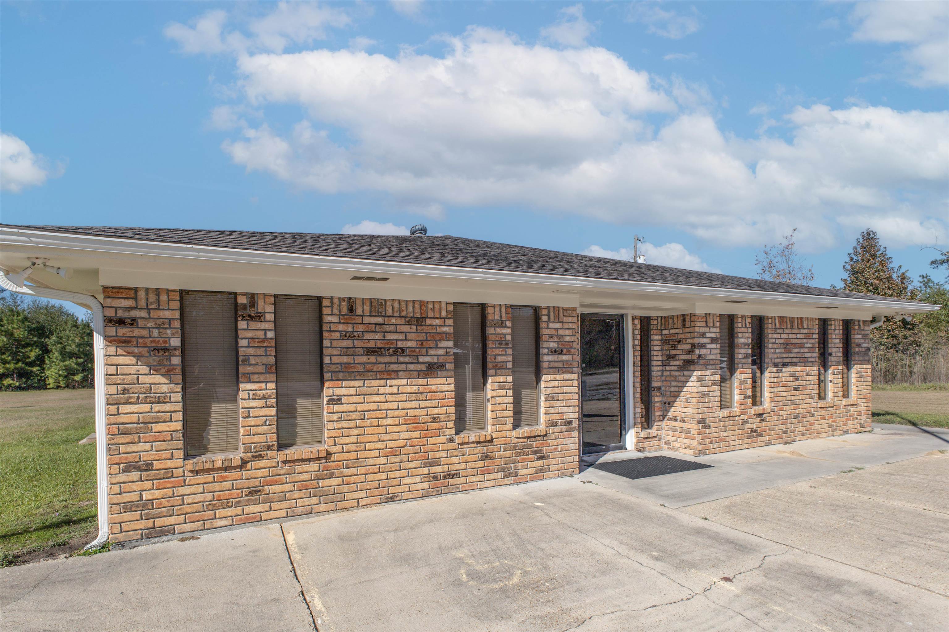 2493 E Hwy 12 — photo