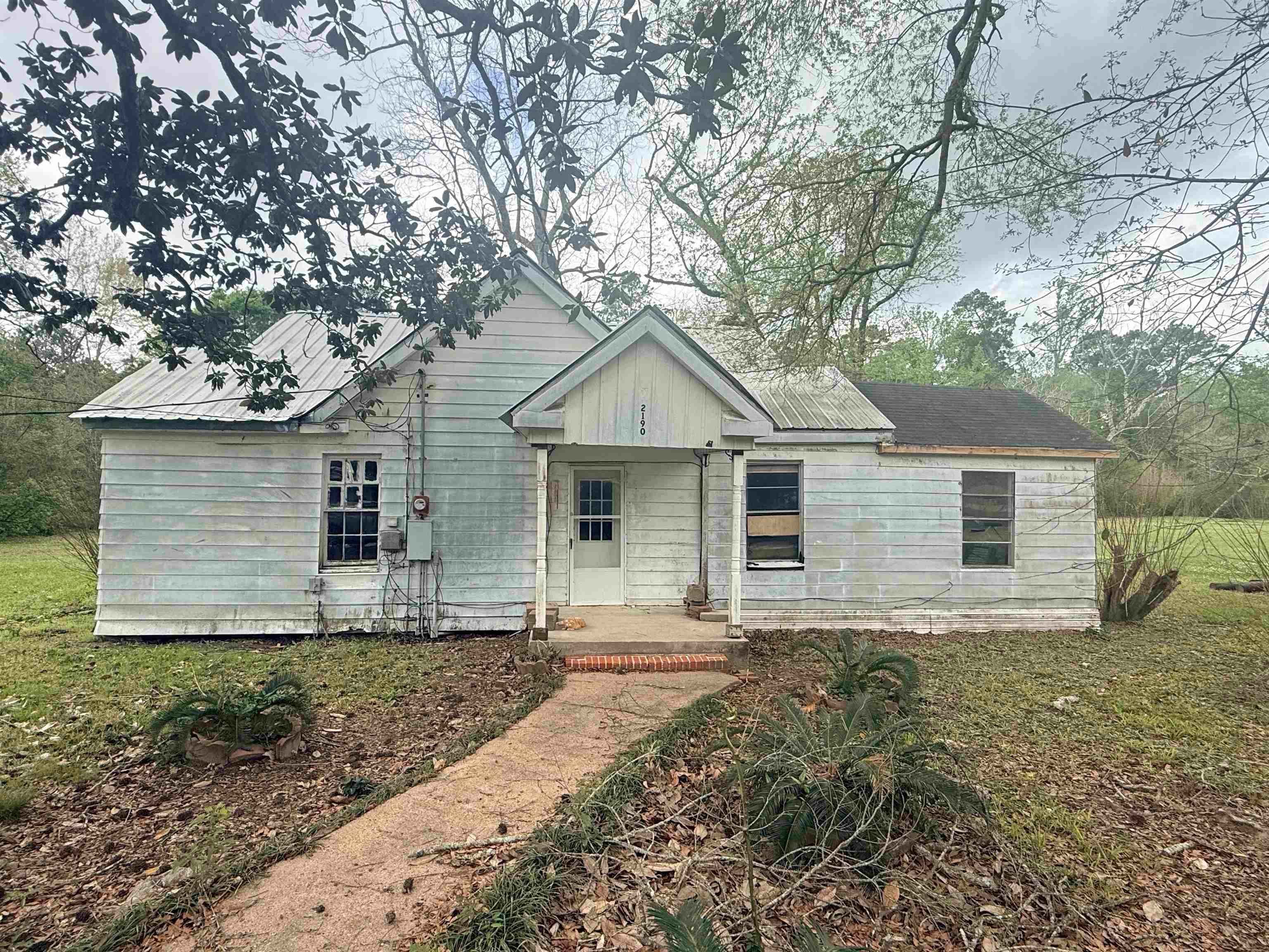 2190 Frazier — photo