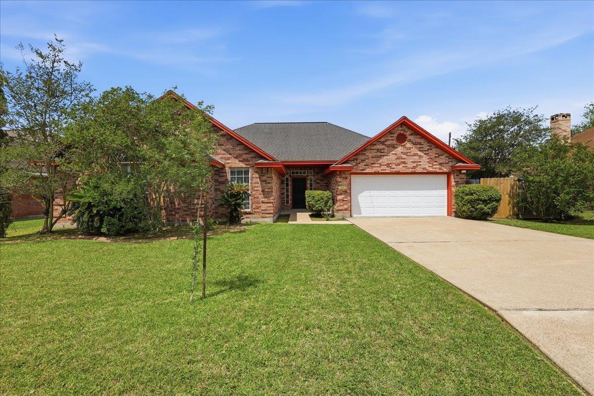 2406 Golden Oak Drive — photo