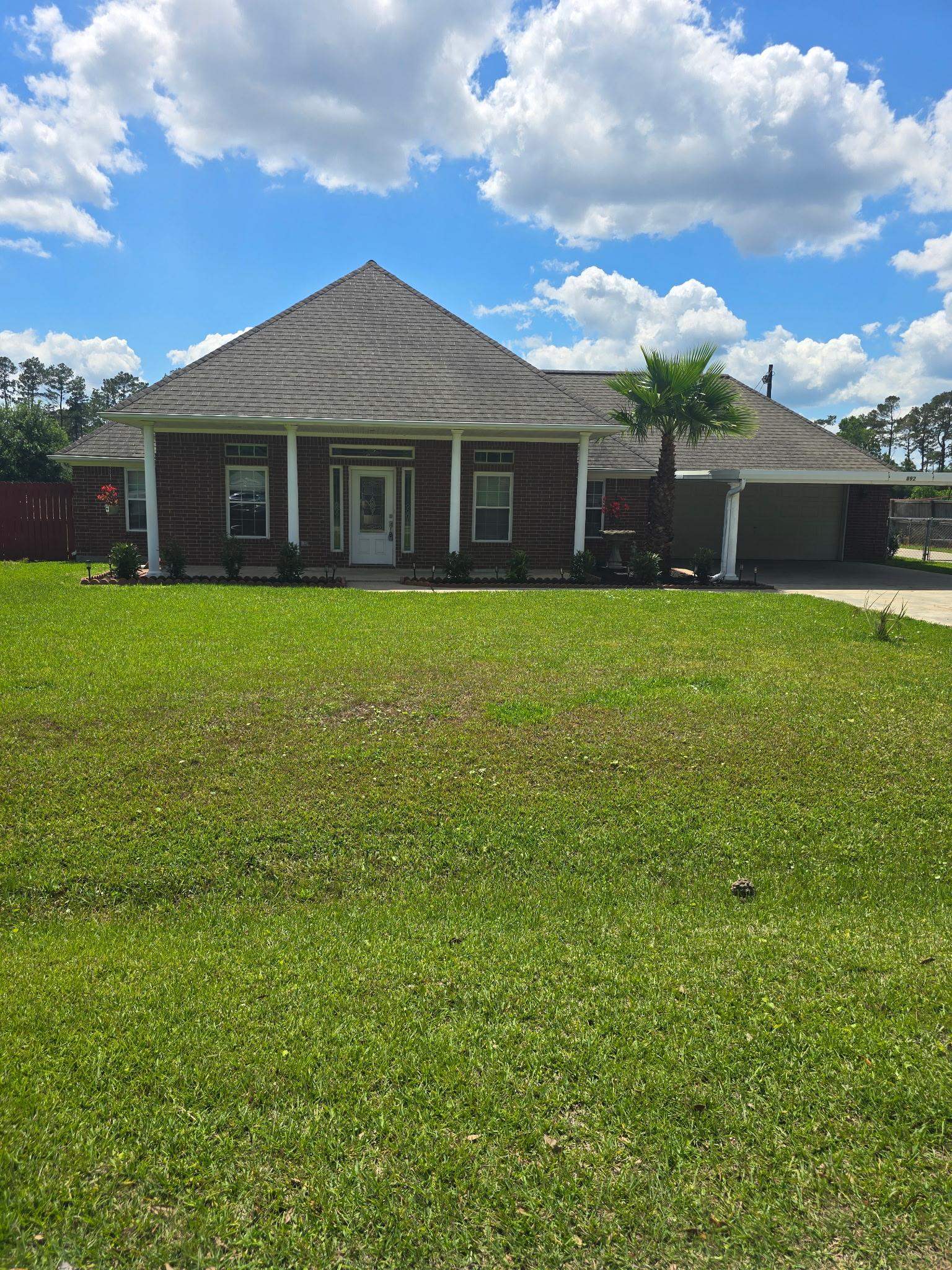 892 Suncrest Dr. — photo