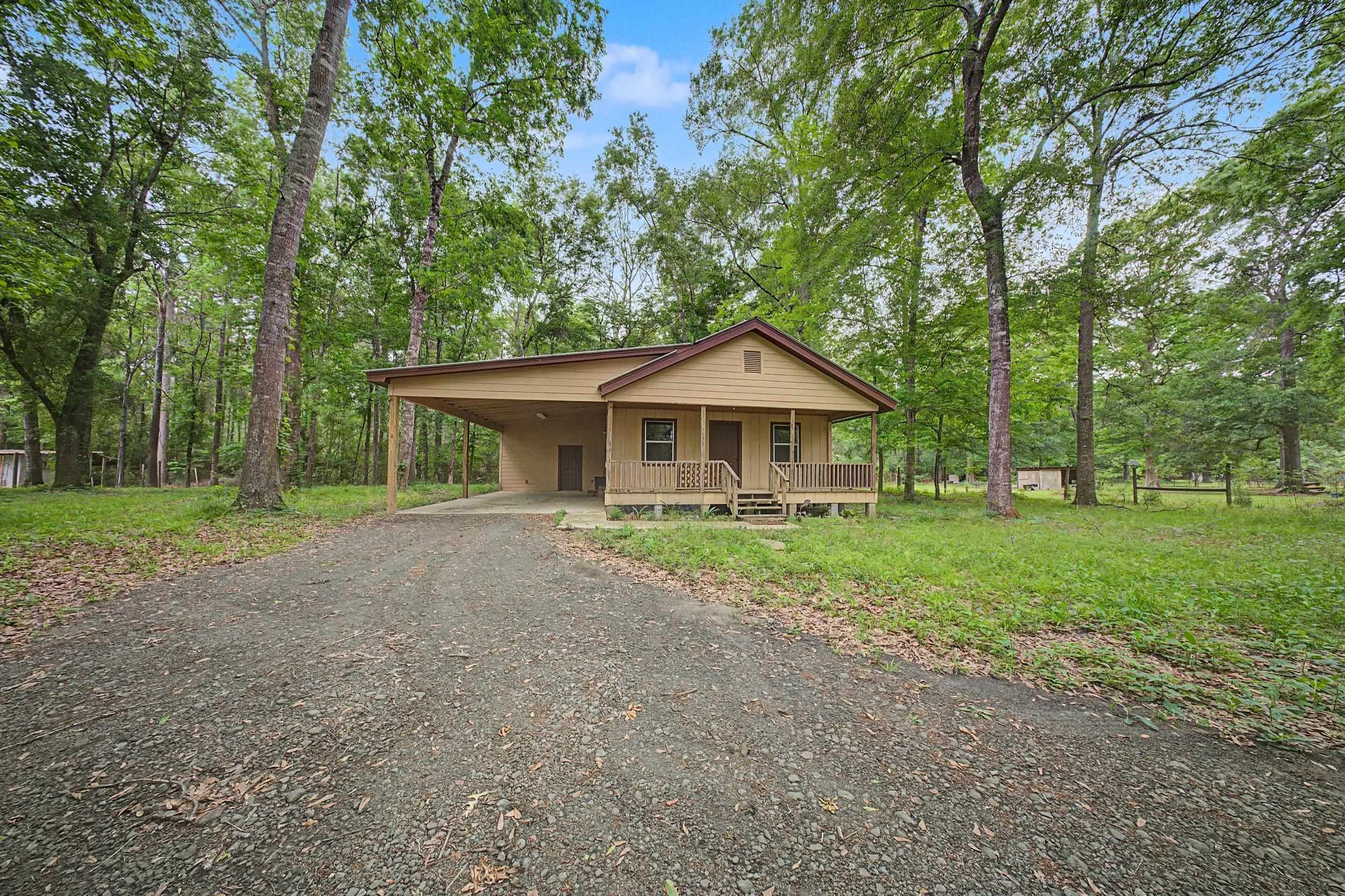 447 Private Road 6180 — photo