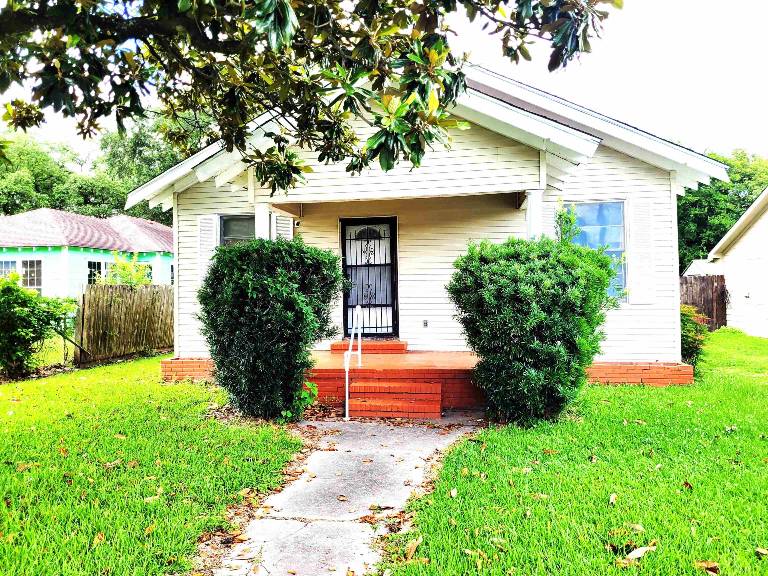 1670 Corley St. — photo