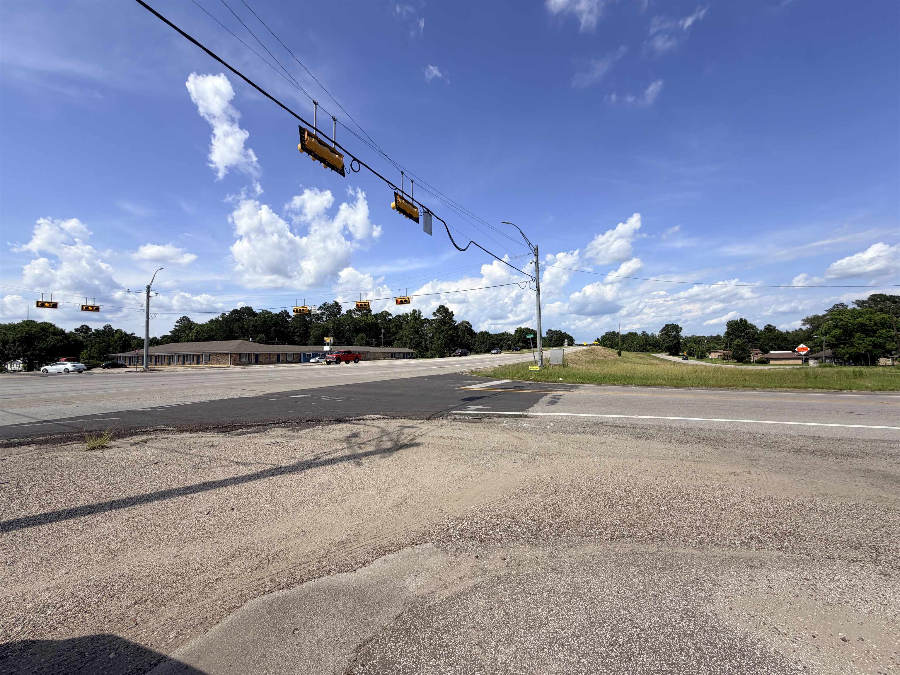 915 E Gibson, Jasper, TX 75951 — photo 3