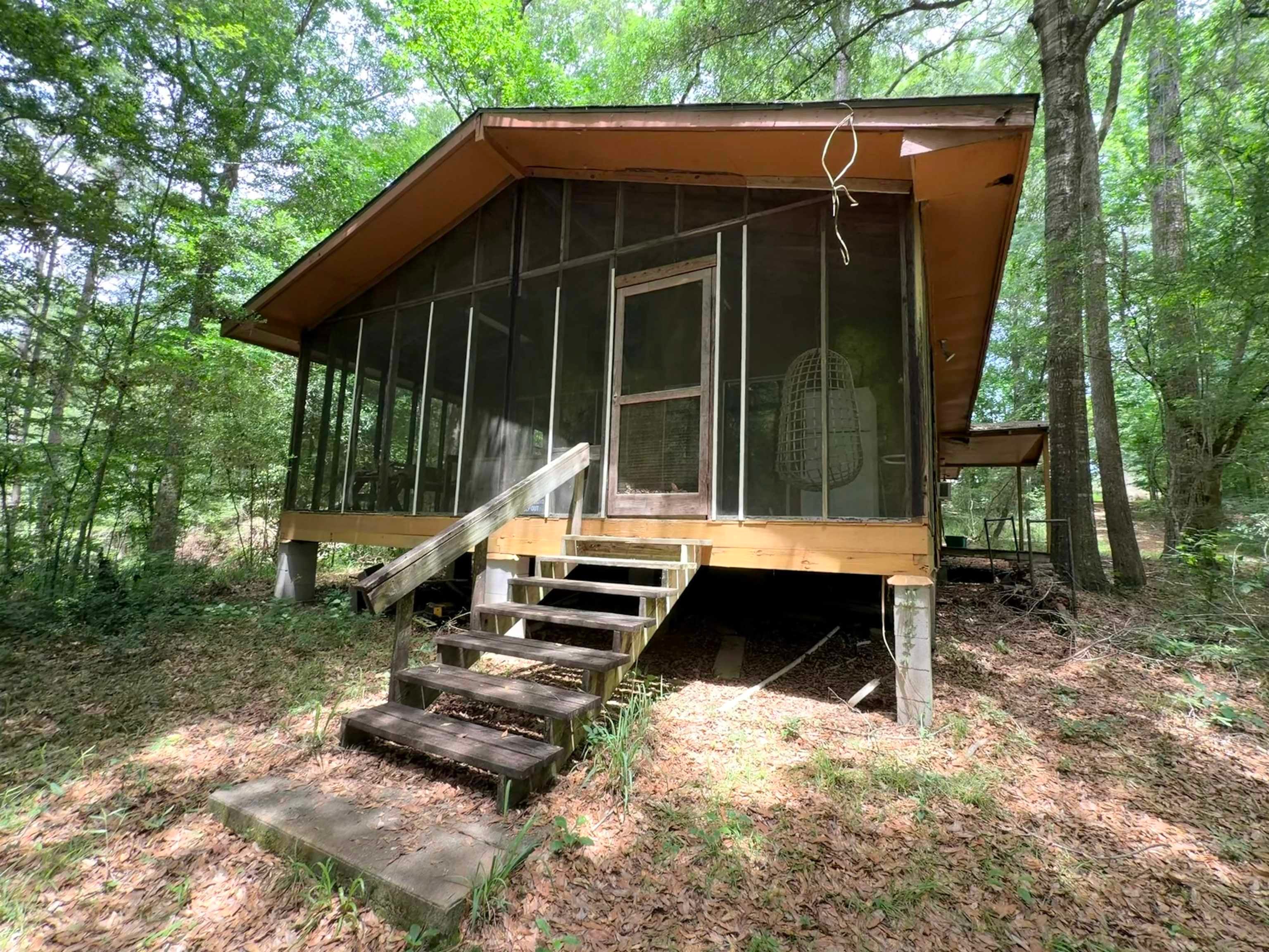 962 E FM 256 — photo