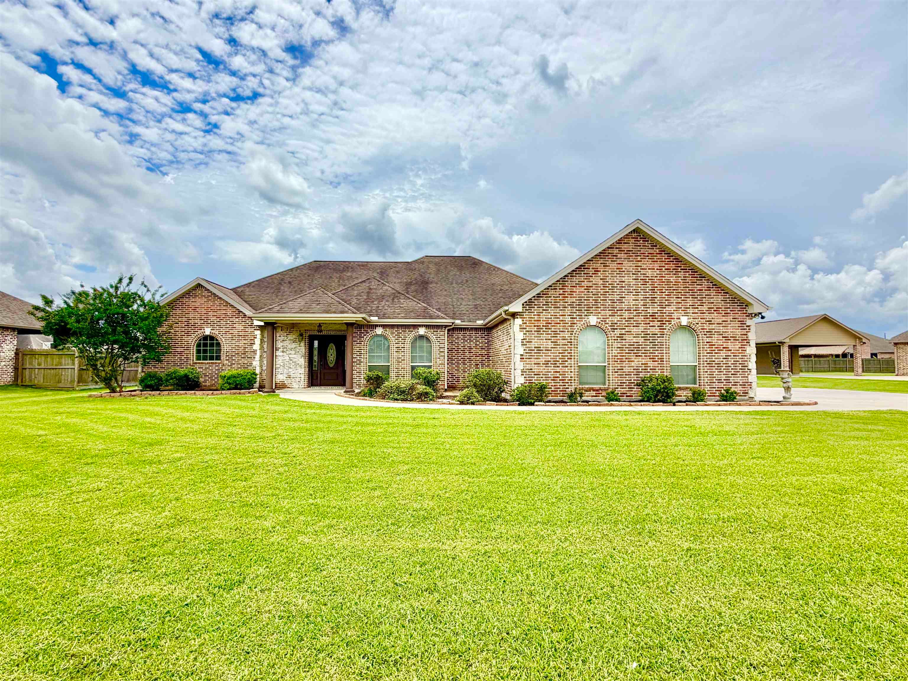 629 Pioneer Drive — photo