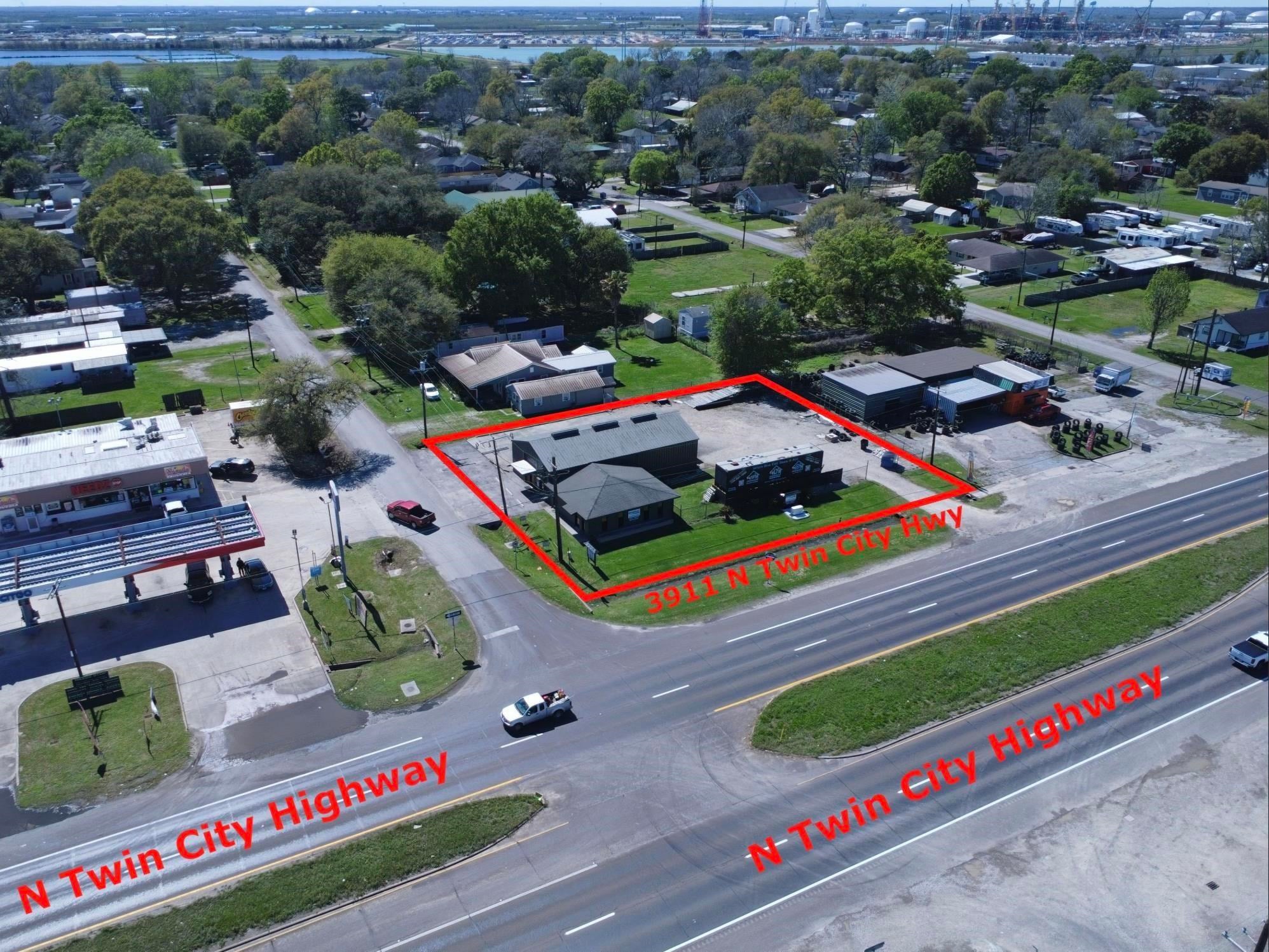 3911 Twin City Hwy — photo