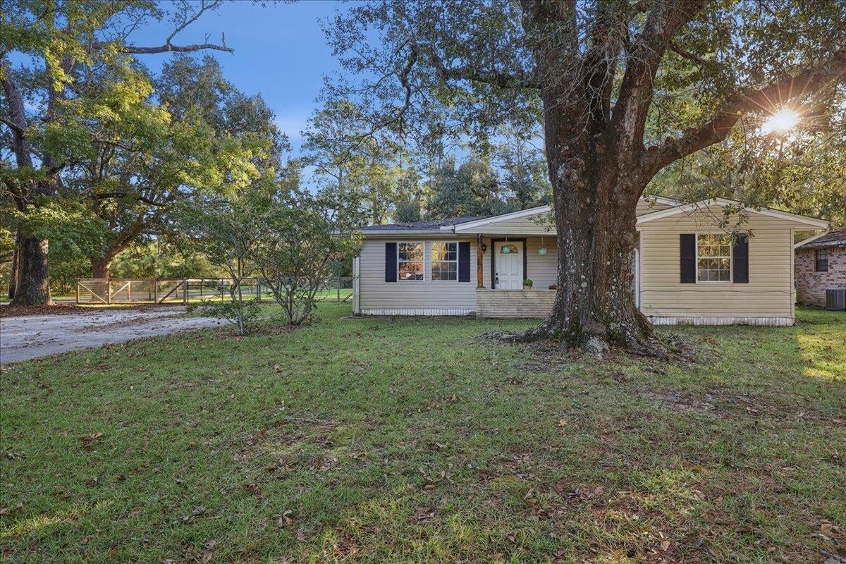 380 Croom — photo
