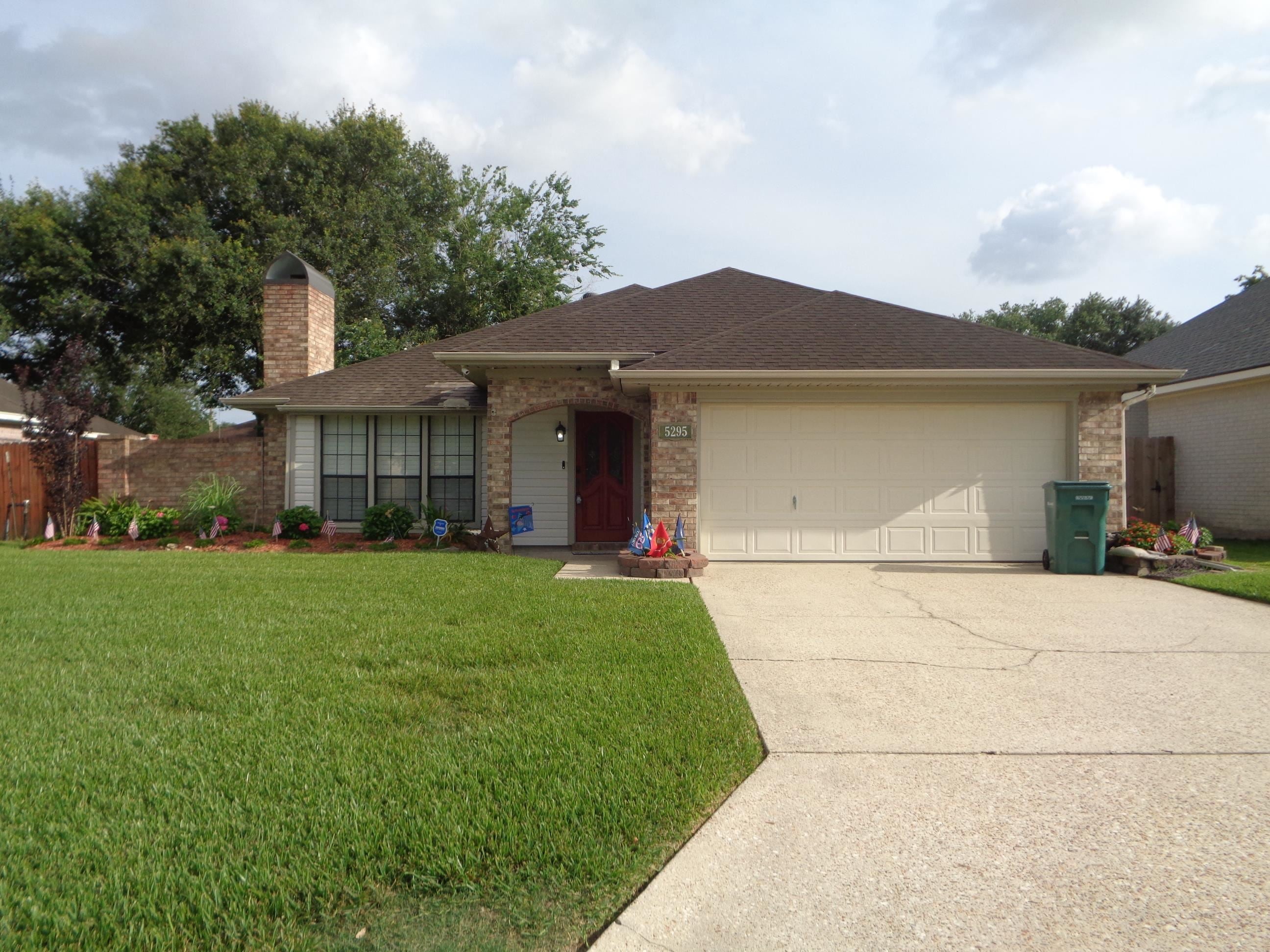5295 Greenbriar Ln — photo
