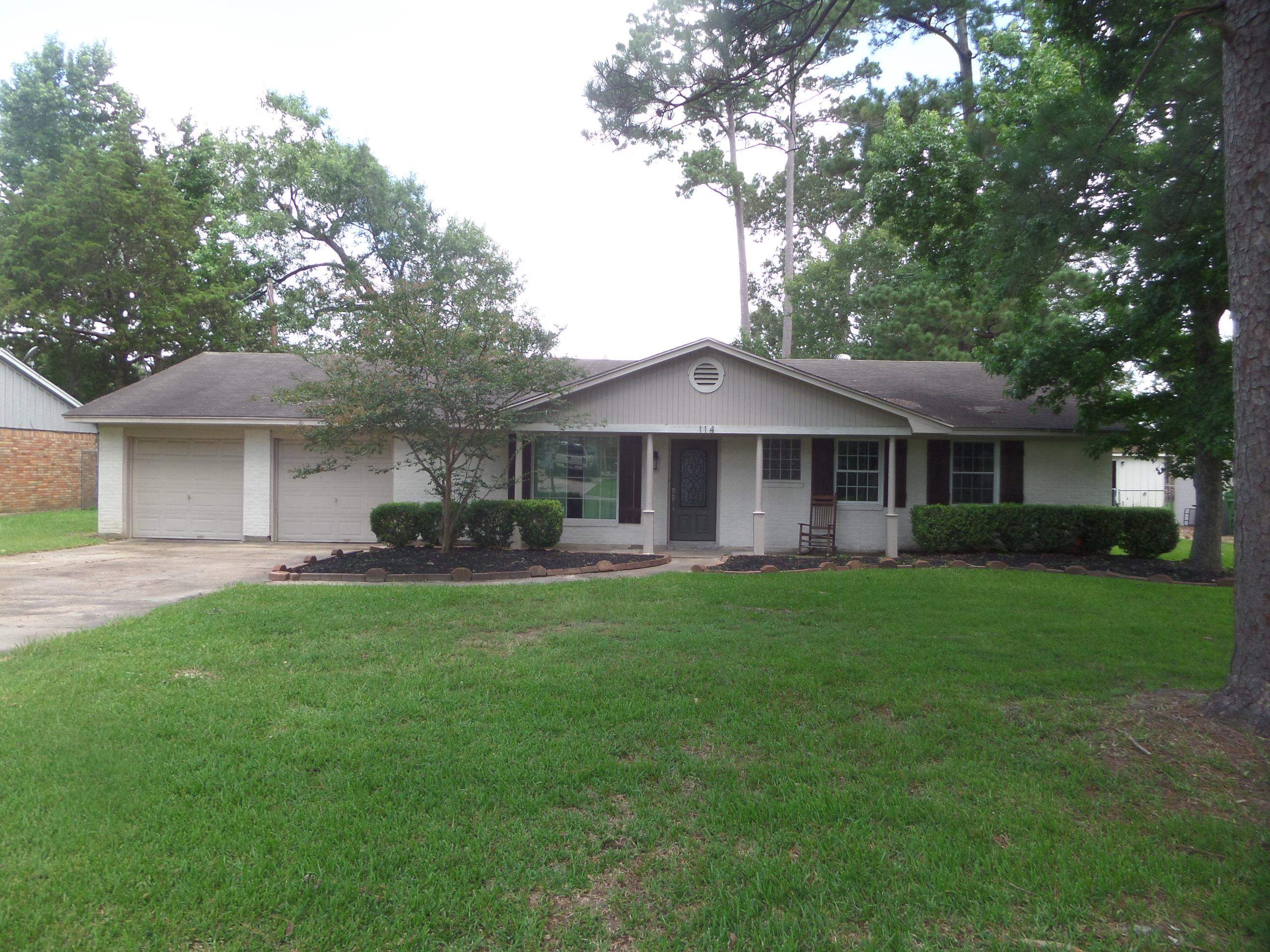 114 Wood Manor Ln — photo
