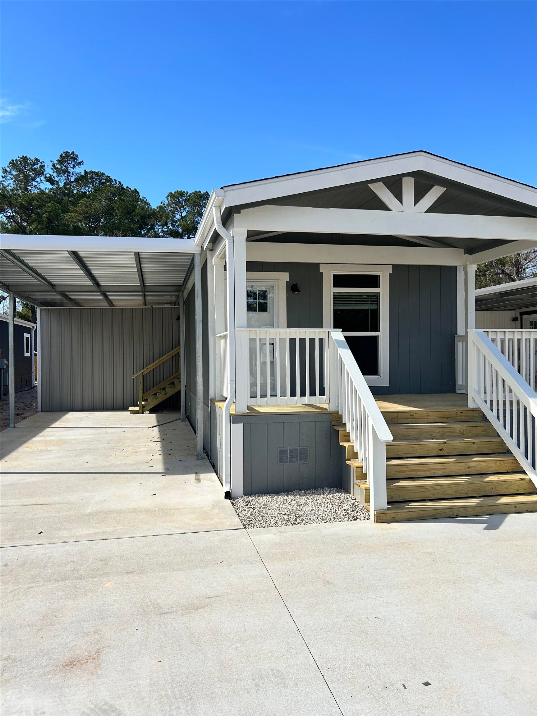 5680 Brady Circle — photo