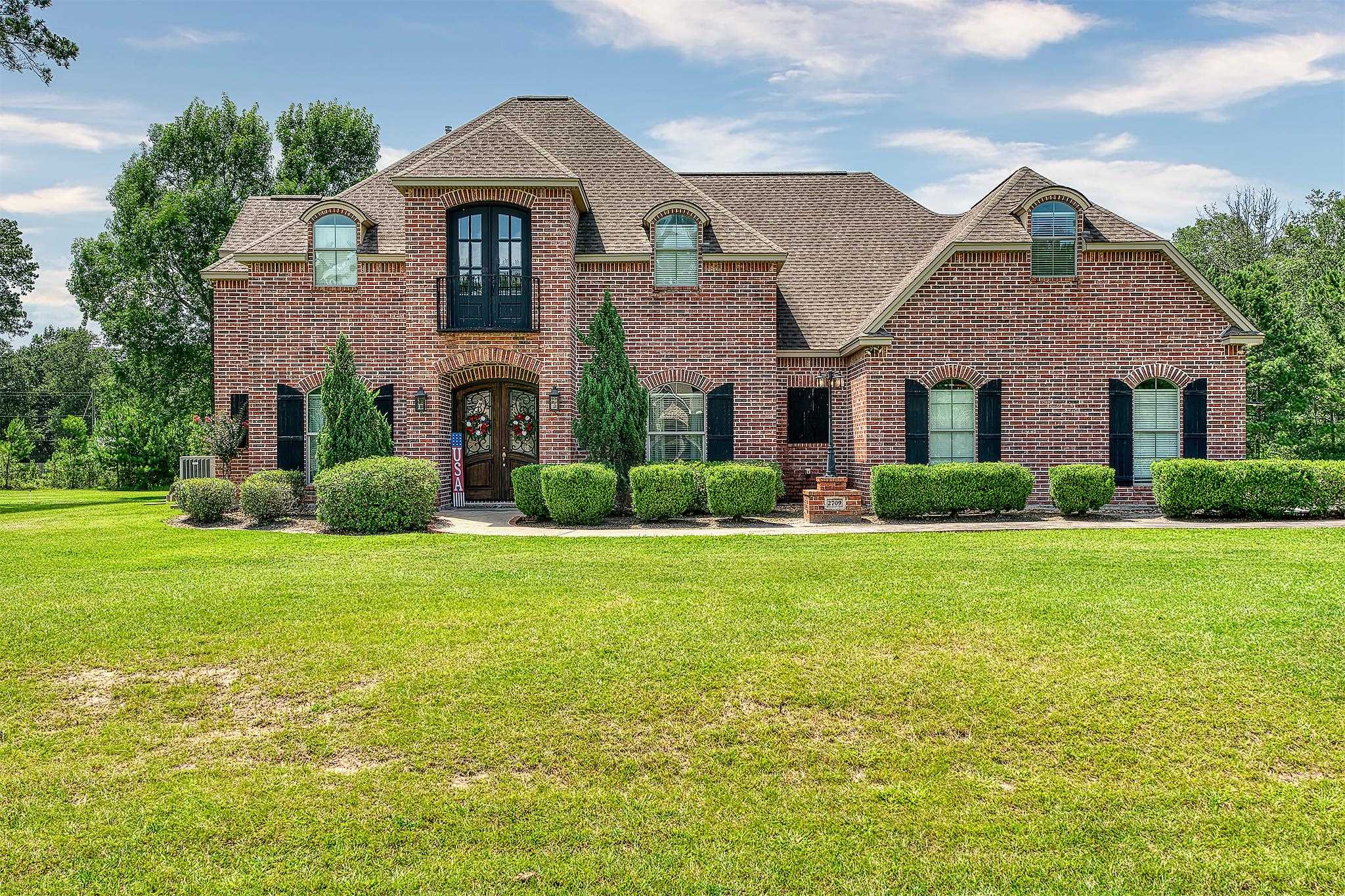 2709 Oak Hollow Circle — photo