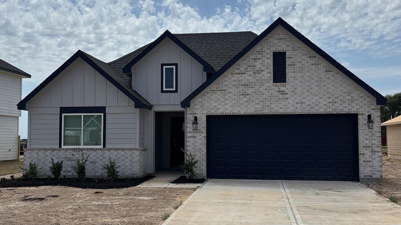 955 Elliott Drive — photo