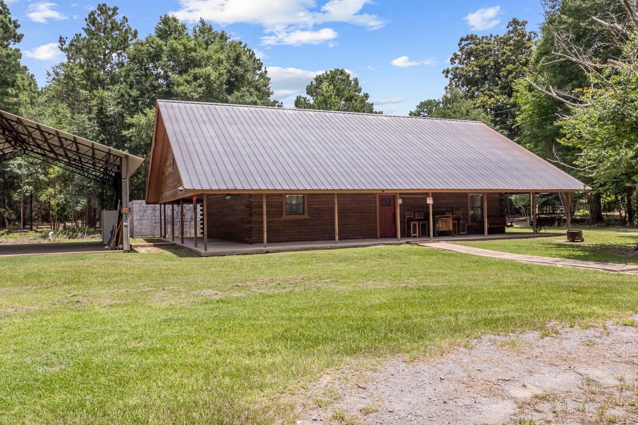 235 Pr 8368 — photo