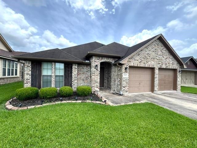 5660 Nicole Ln. — photo