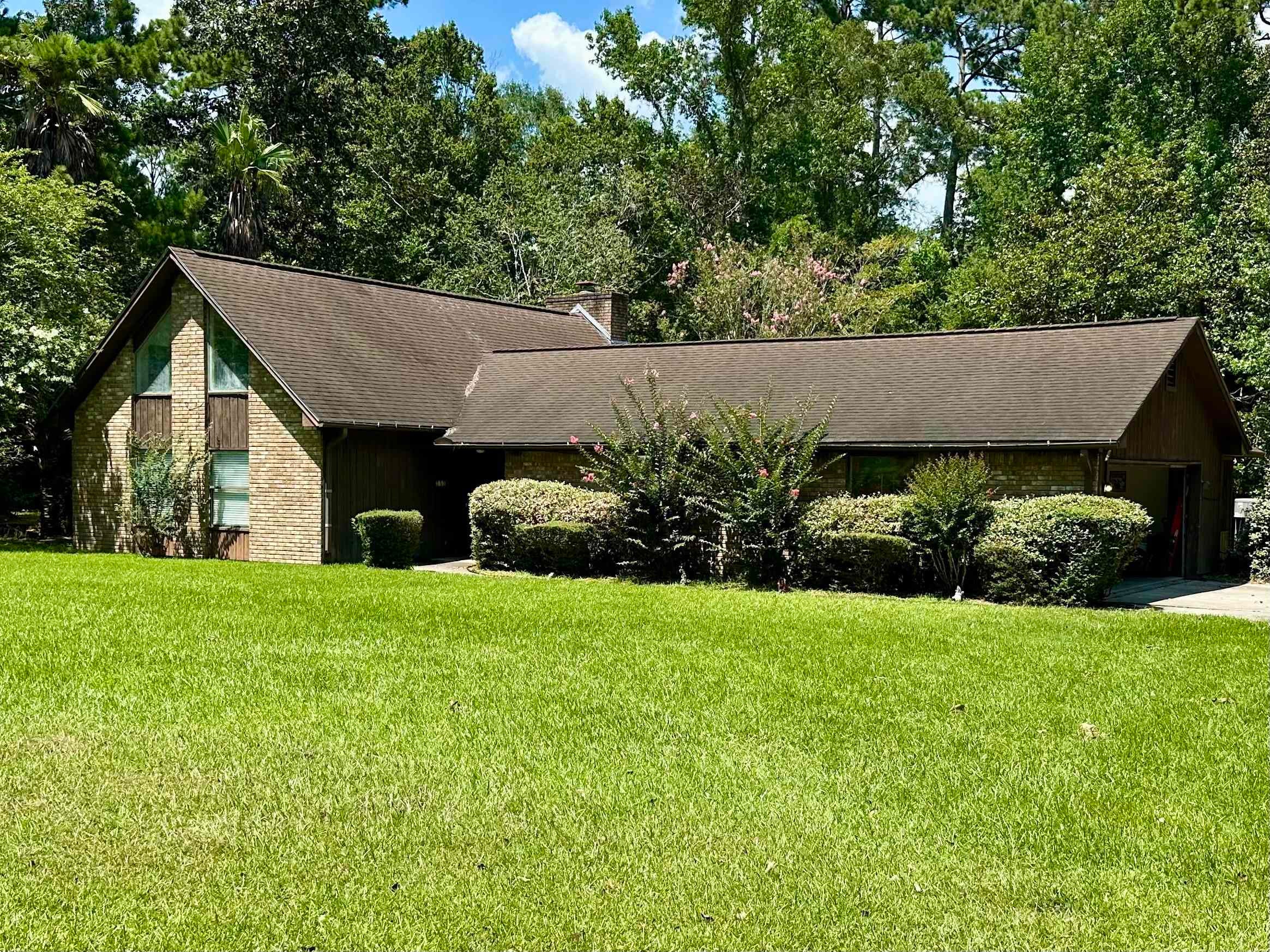 180 Laurie Ln — photo