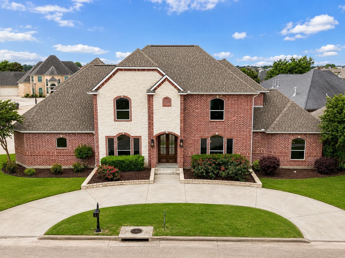 7335 Indian River — photo