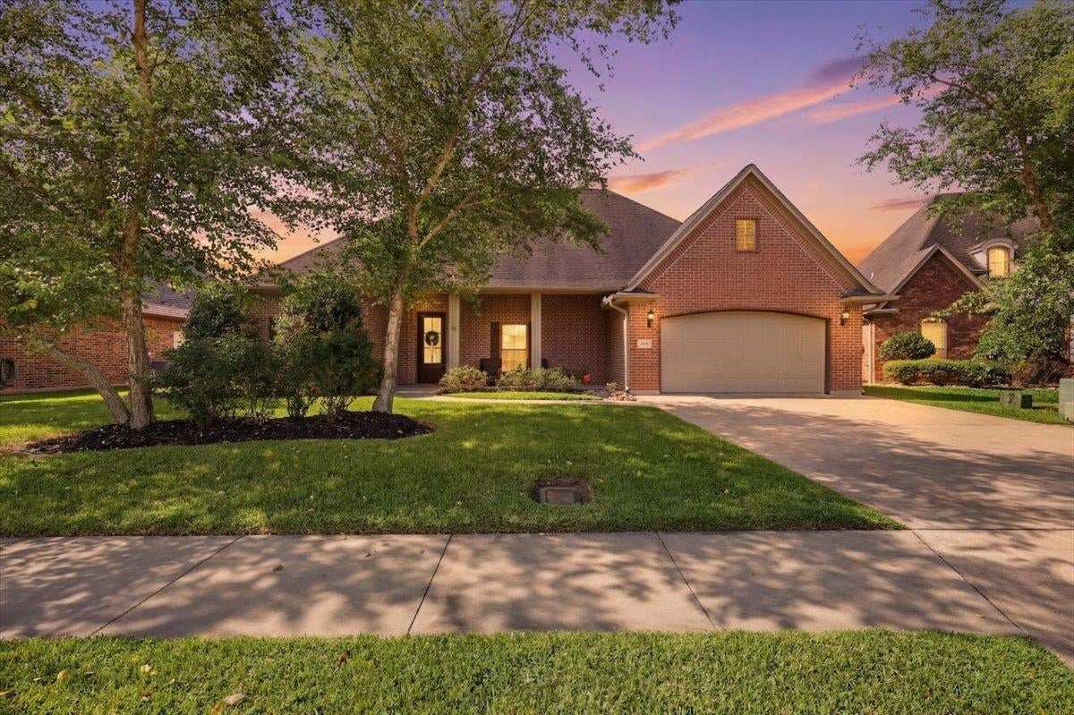 204 Winding Brook — photo