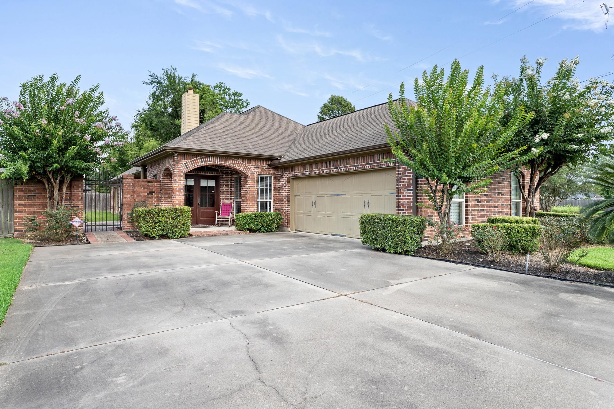 6149 Rfd Road, Beaumont, TX 77708