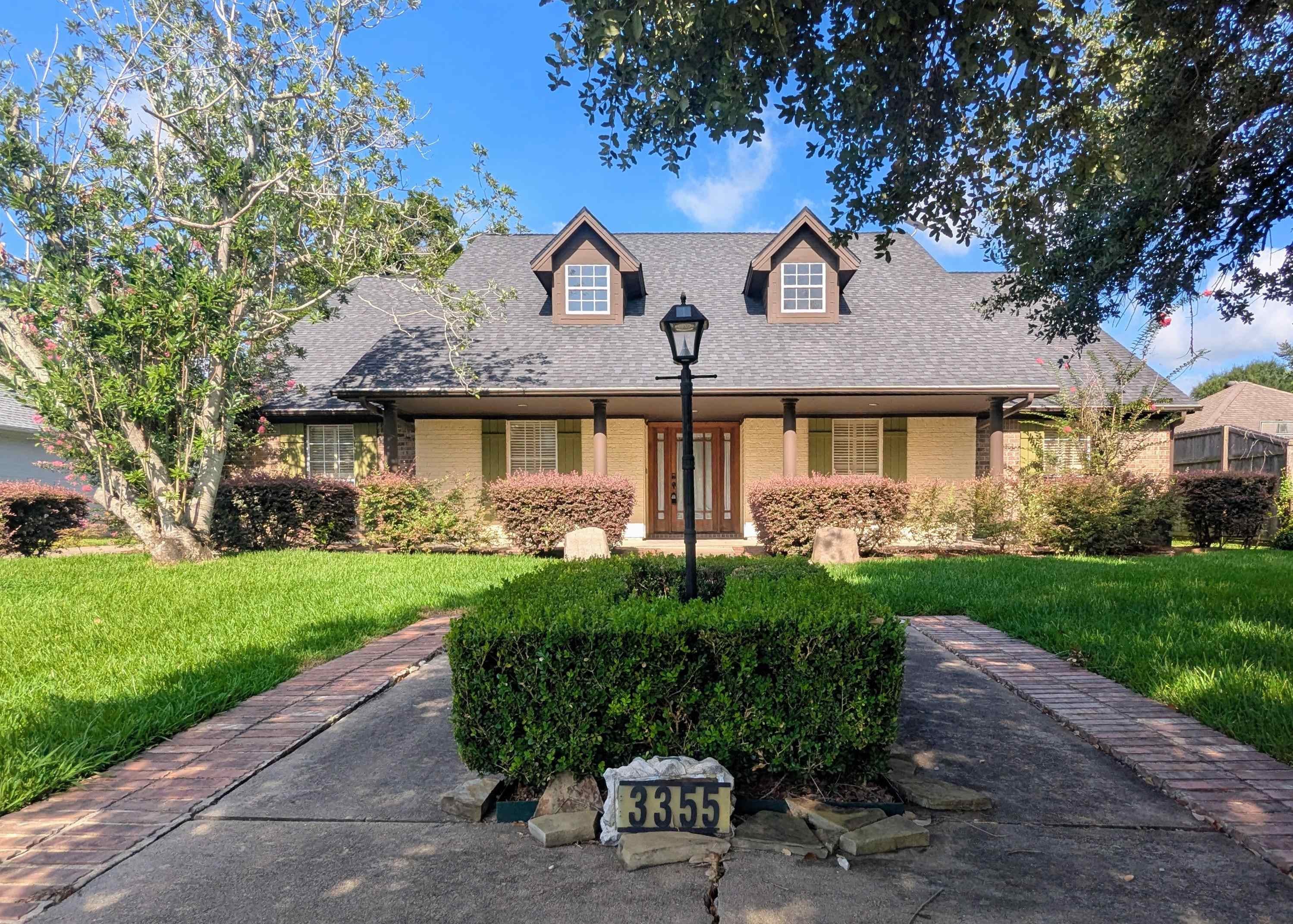 3355 Shady Hollow Lane — photo