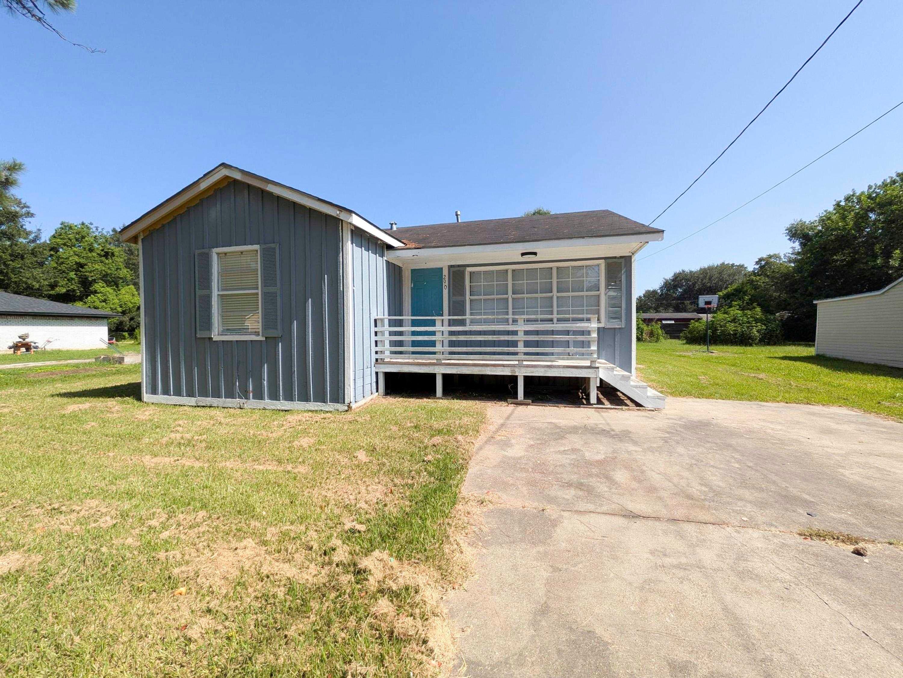 290 Hebert Dr. — photo