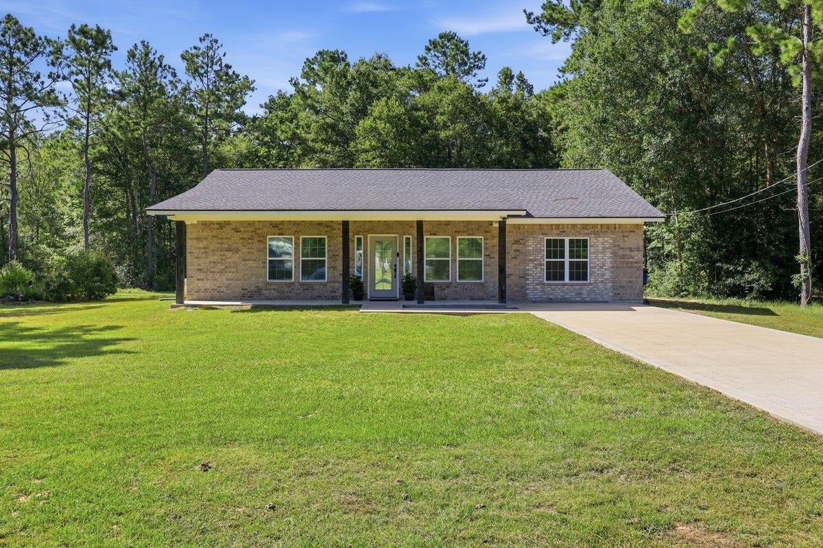 4441 Grace Lane — photo