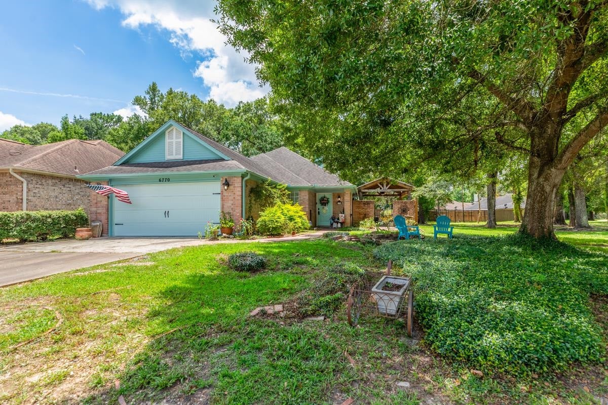 6770 Forest Trail Circle — photo